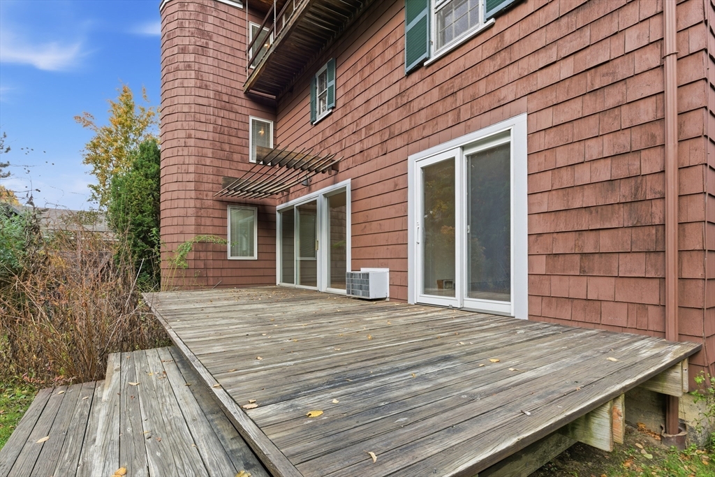 12-14 Gray Gardens W