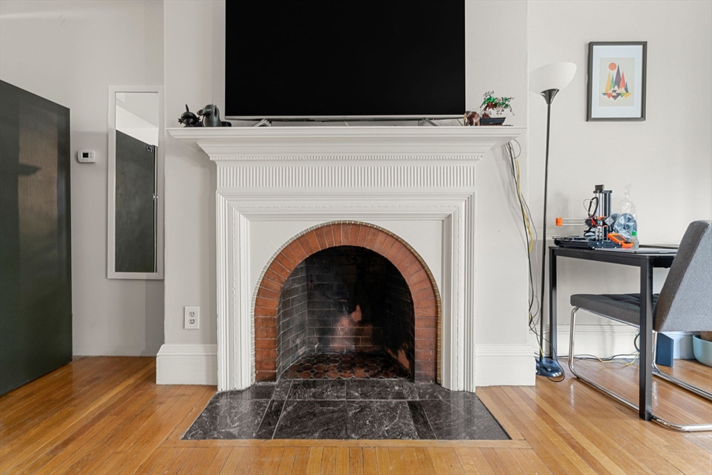 511 Beacon St # 11 Unit: F-11