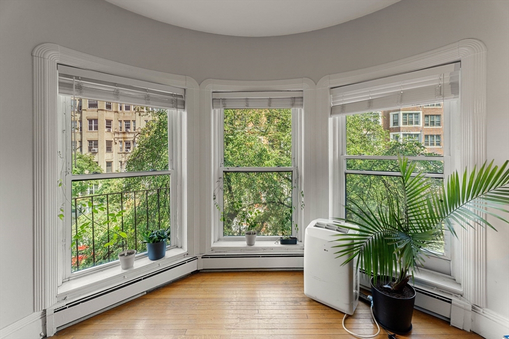 511 Beacon St # 11 Unit: F-11