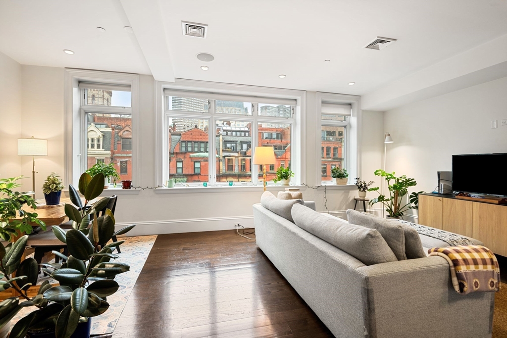 165 Newbury St # 2