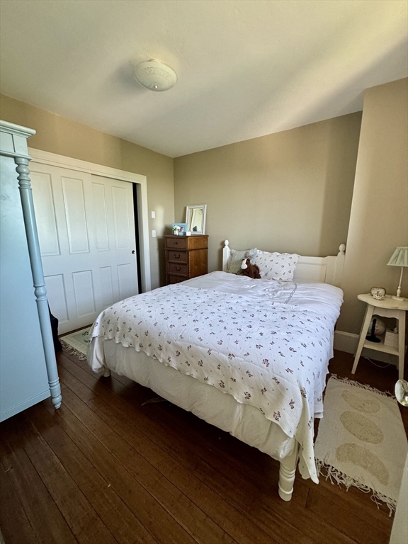 4 Monument Square PH