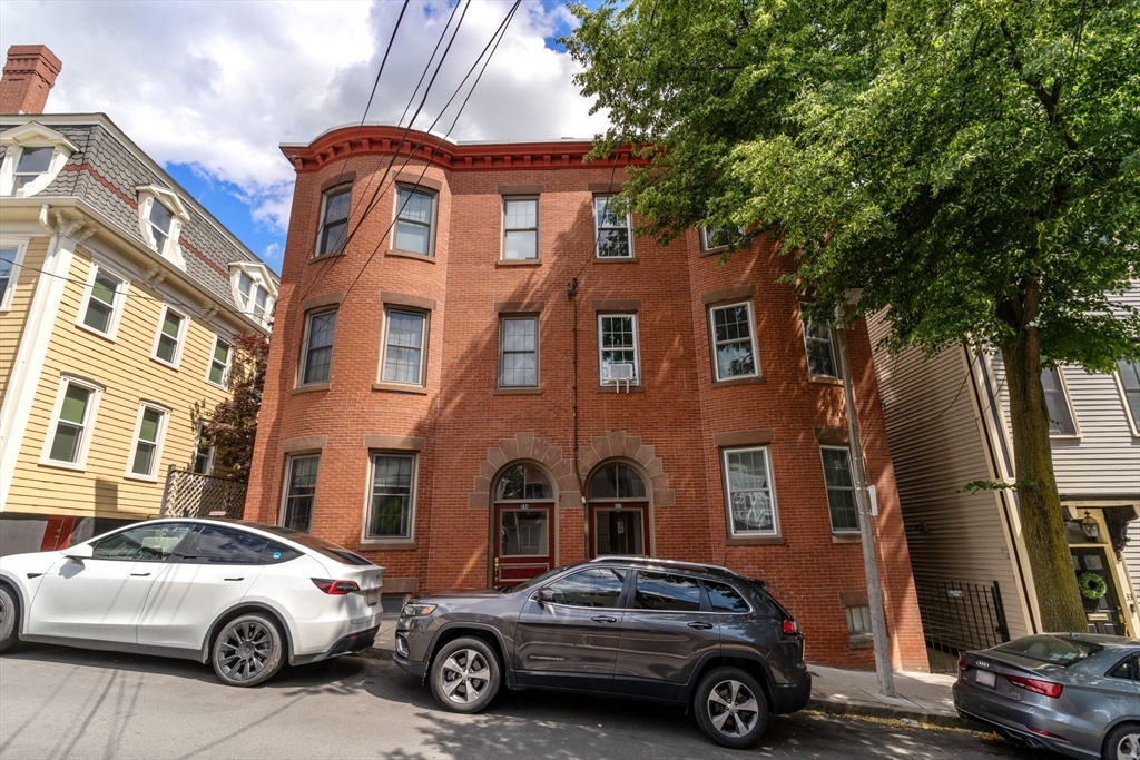 35 Mead St # 3
