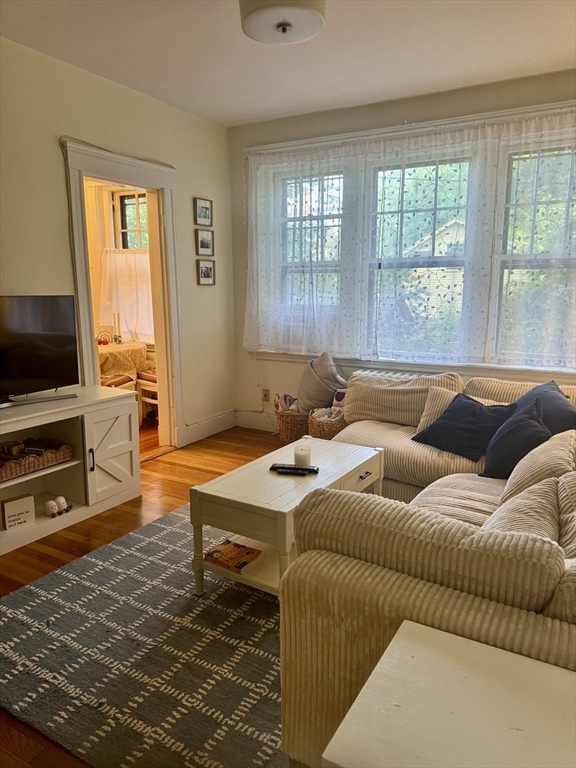 38 Linnaean Street # 3