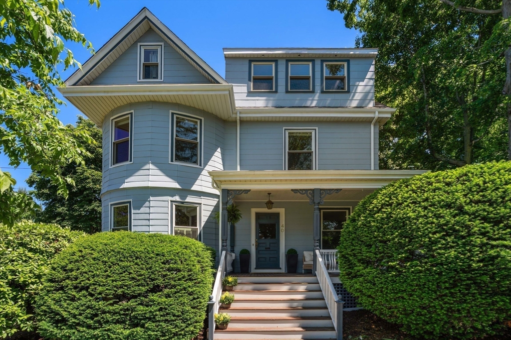 40 Goden St