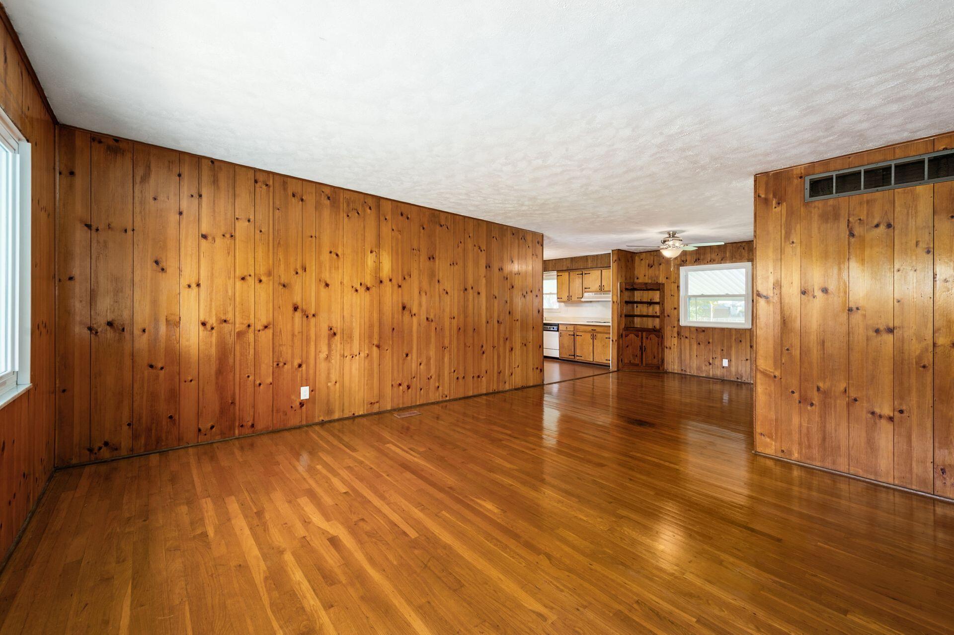 391 Oberlin Street