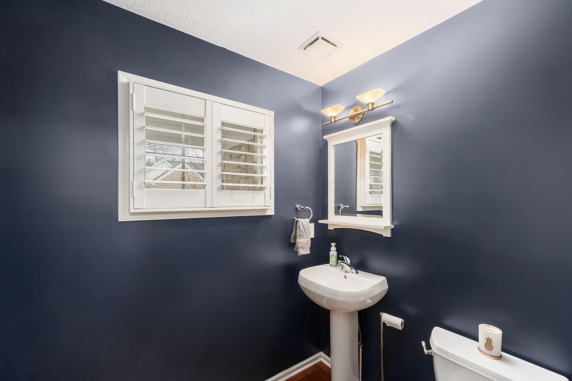 1204 Sanctuary Place, 35
