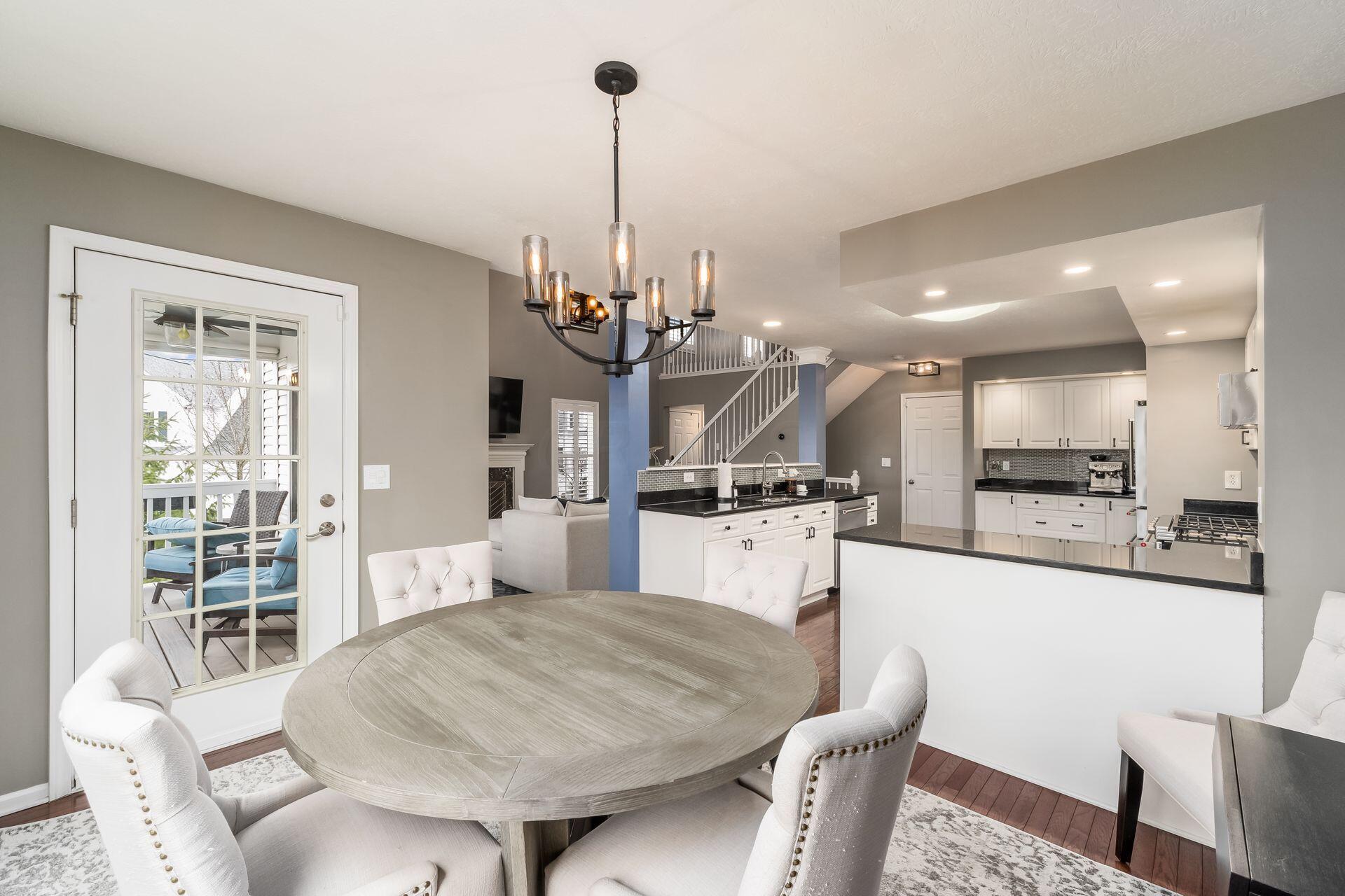 1204 Sanctuary Place, 35