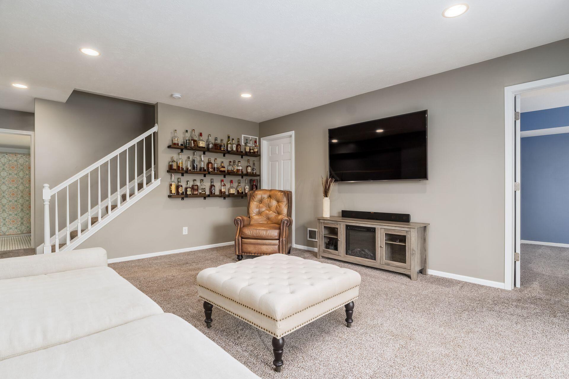 1204 Sanctuary Place, 35
