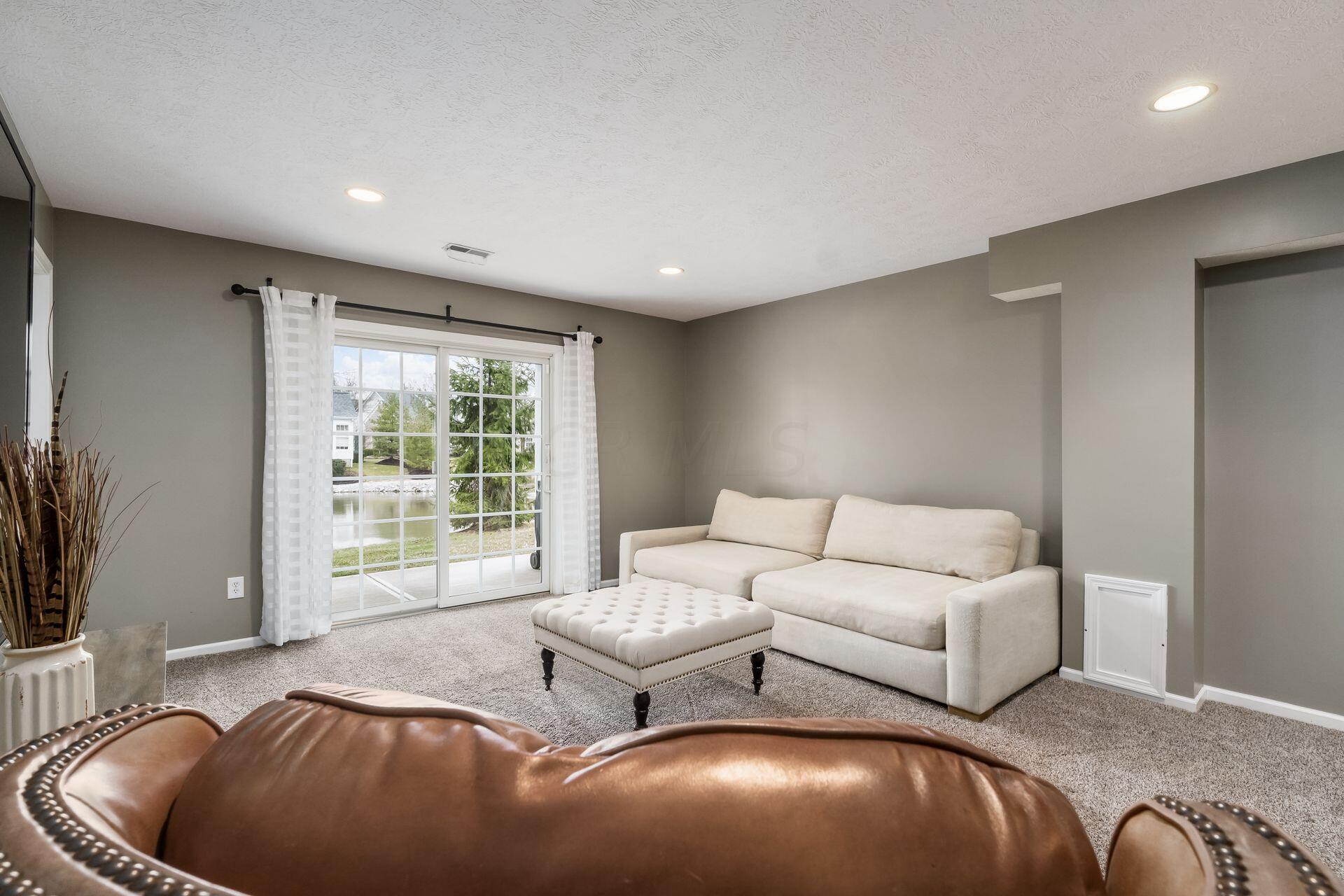 1204 Sanctuary Place, 35