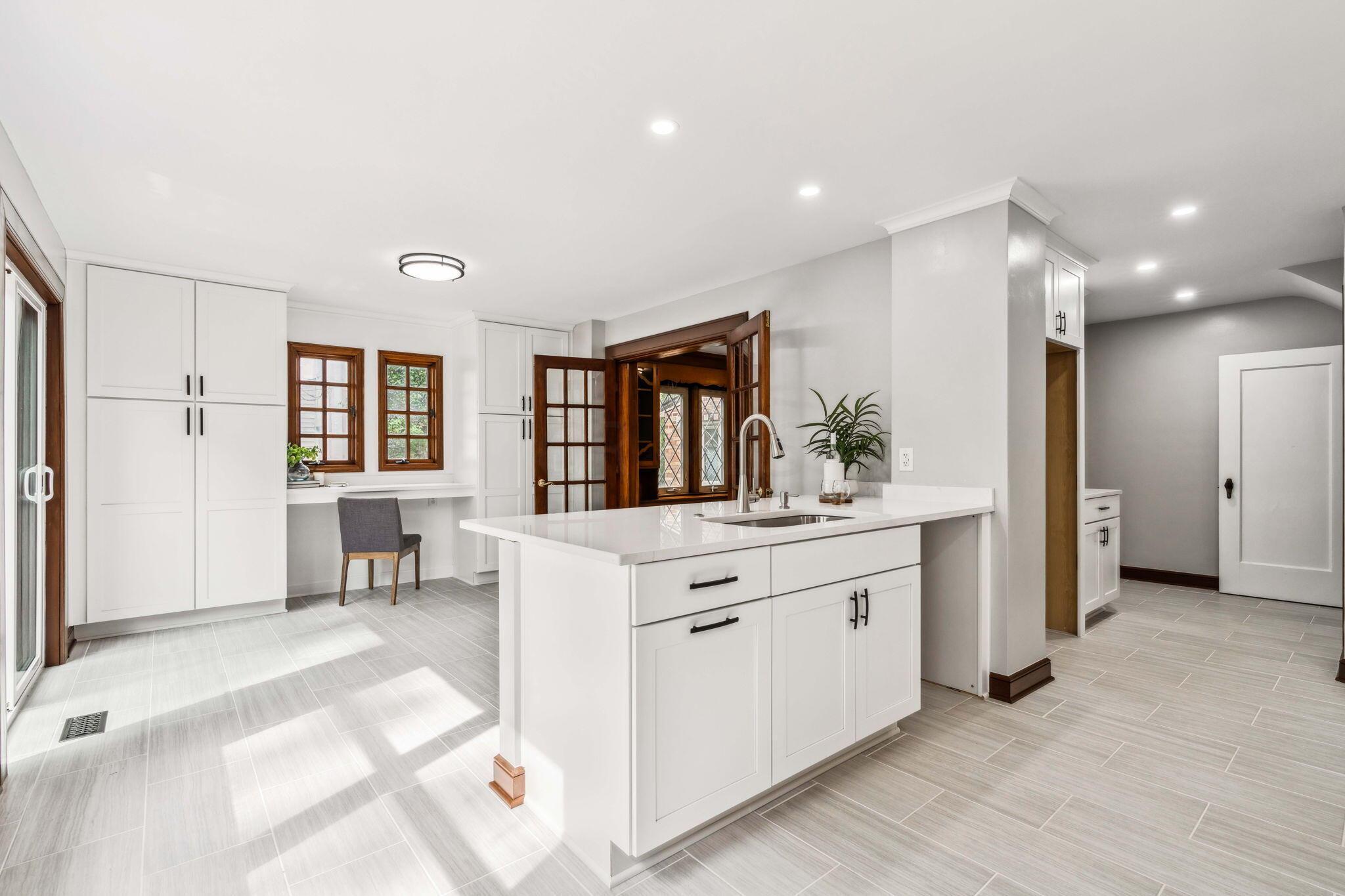 967 S Cassingham Road