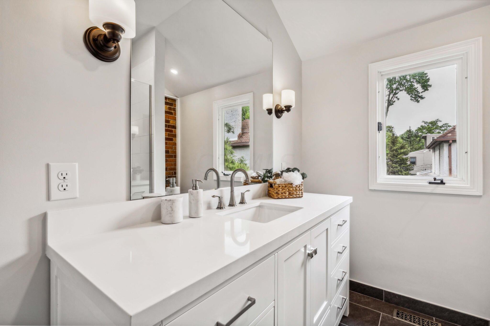 967 S Cassingham Road