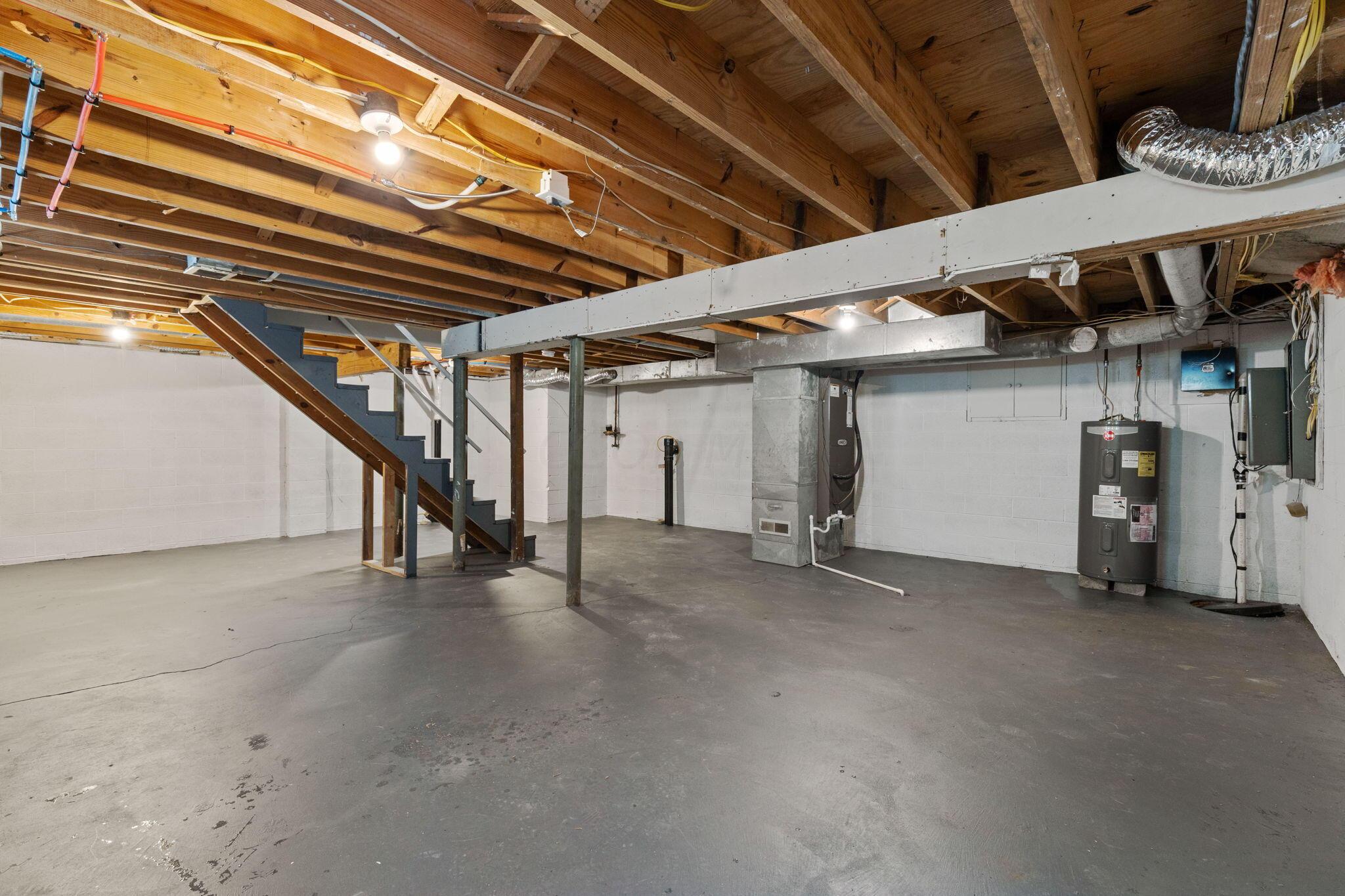 5699 Greendale Drive