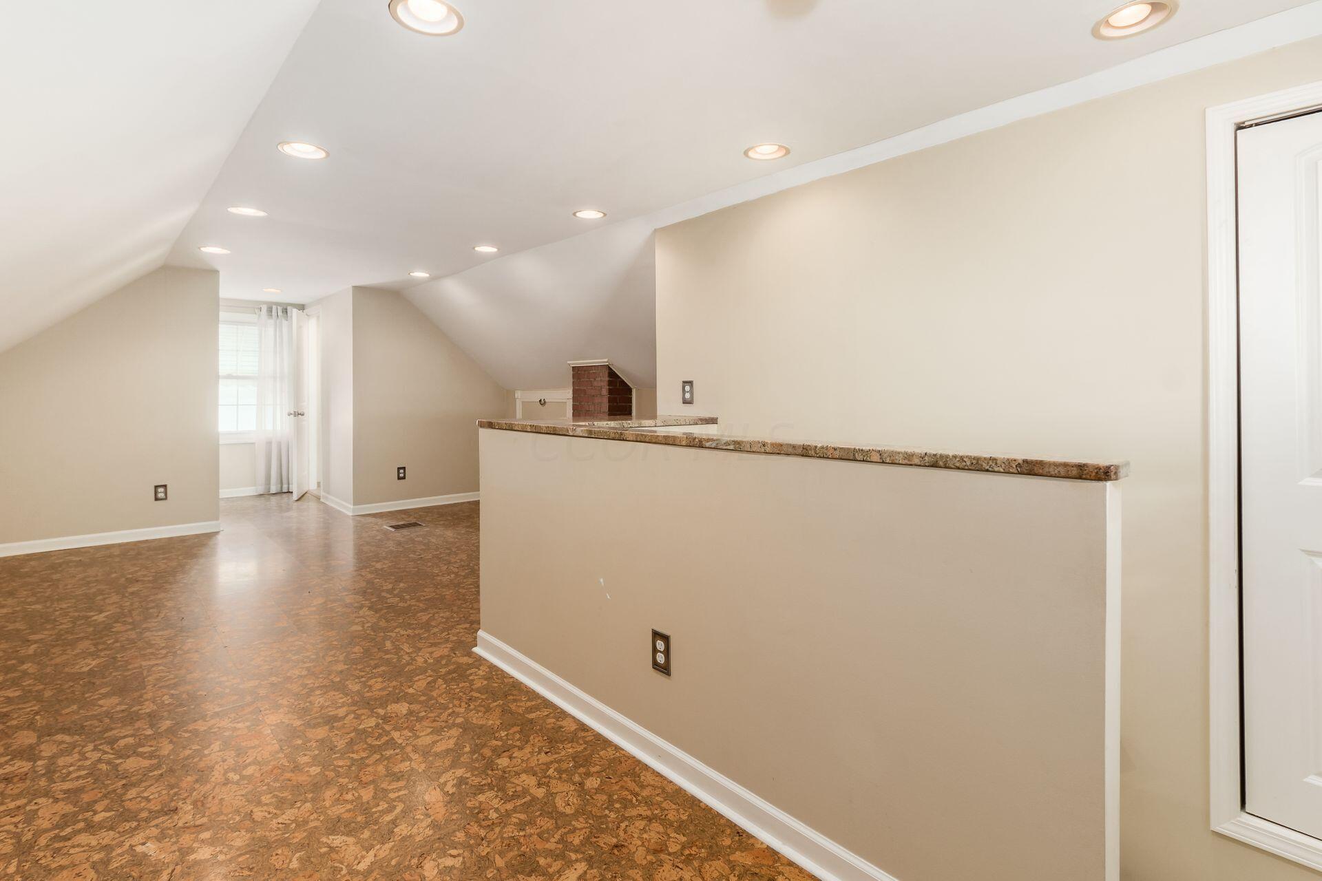 360 E Jeffrey Place