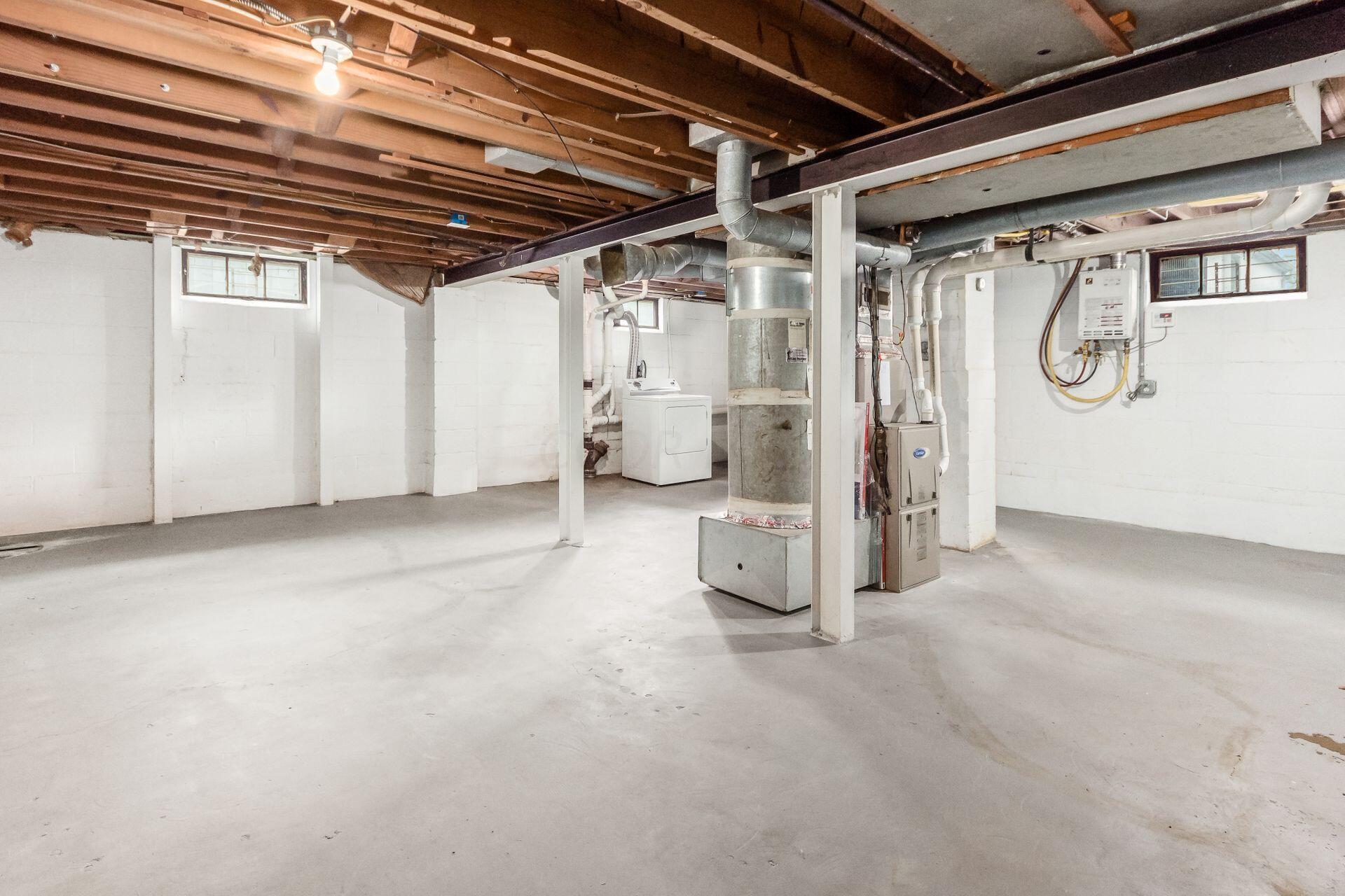 360 E Jeffrey Place