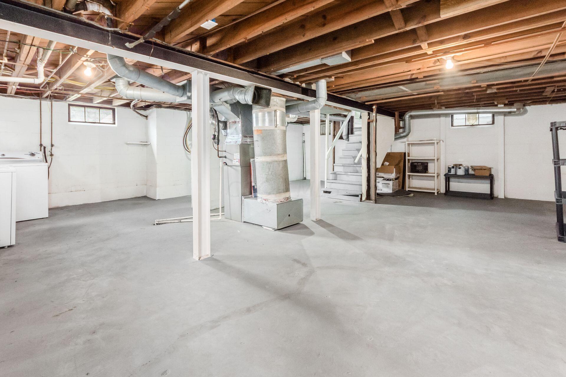 360 E Jeffrey Place
