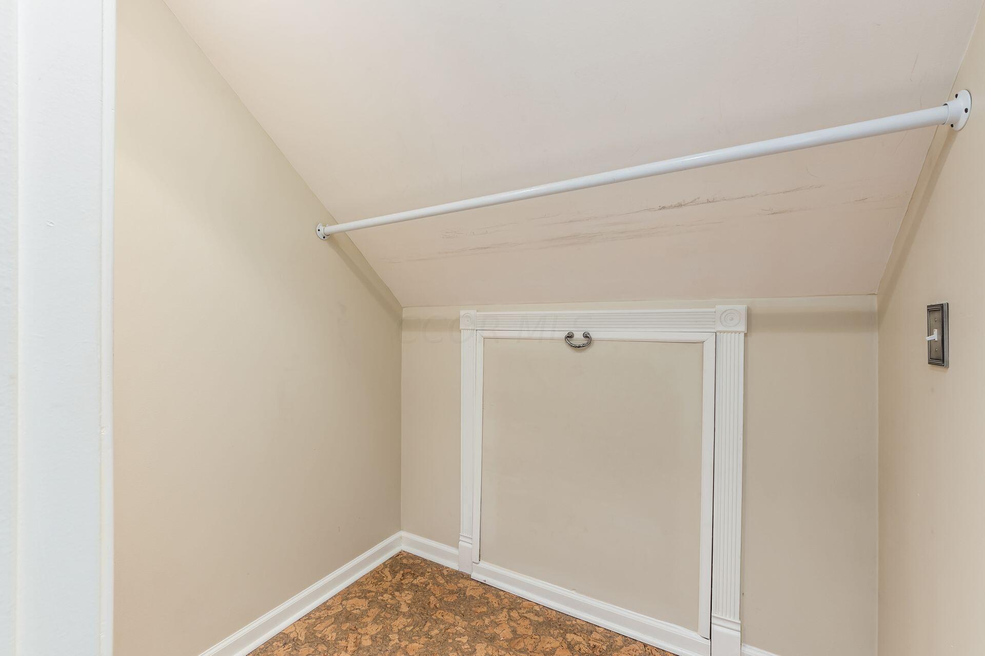 360 E Jeffrey Place