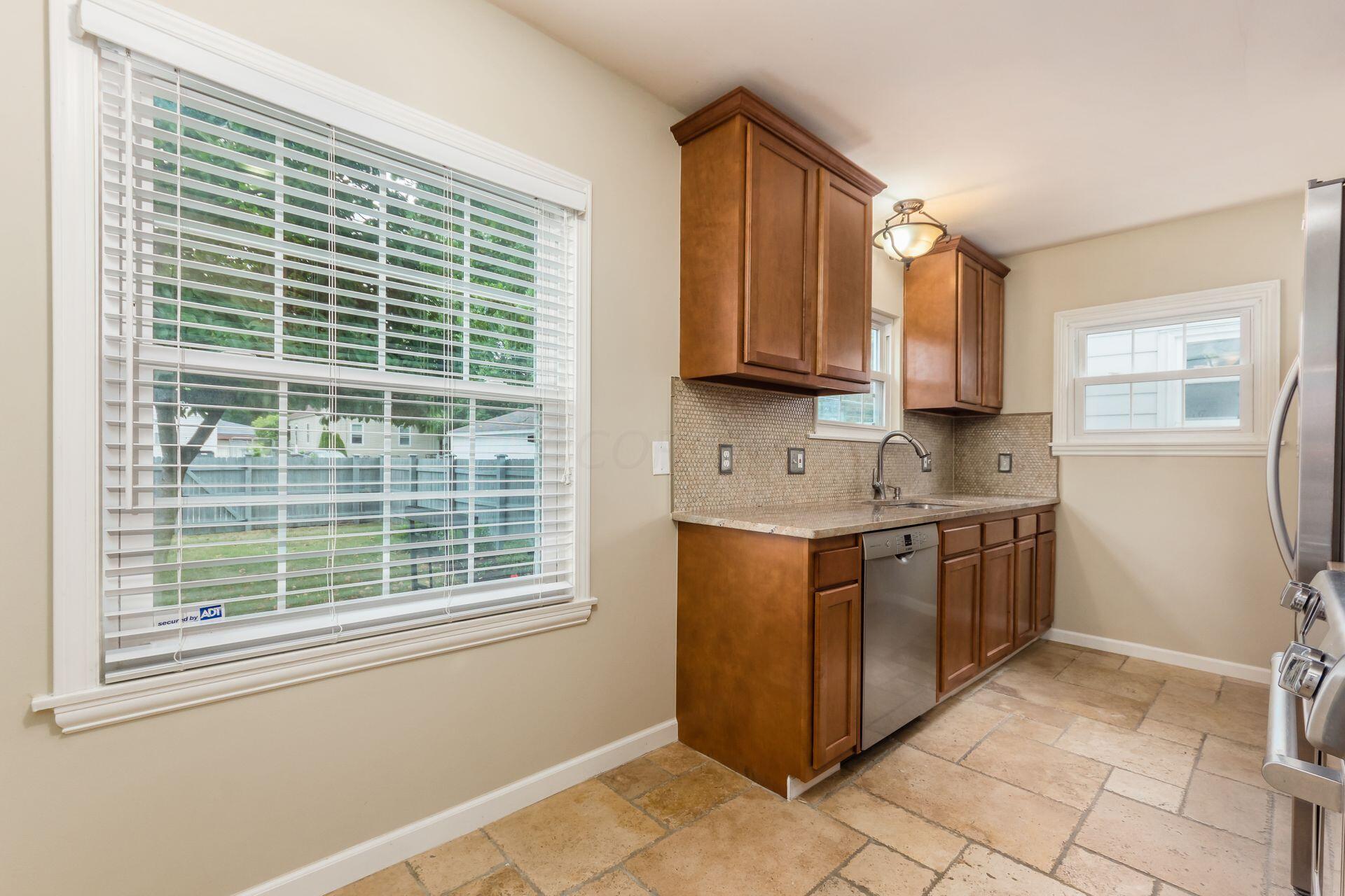 360 E Jeffrey Place