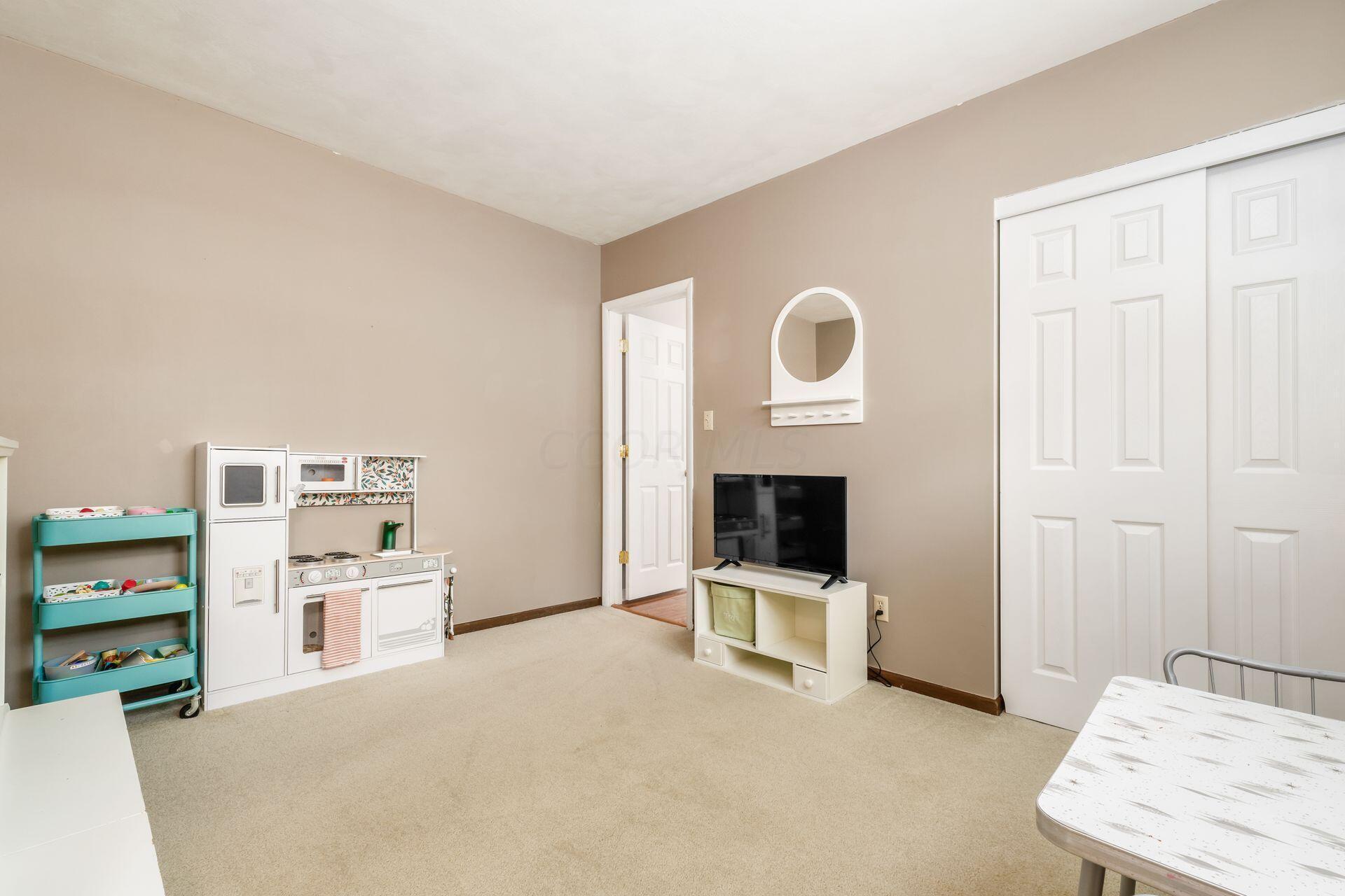 725 Olde Orchard Court