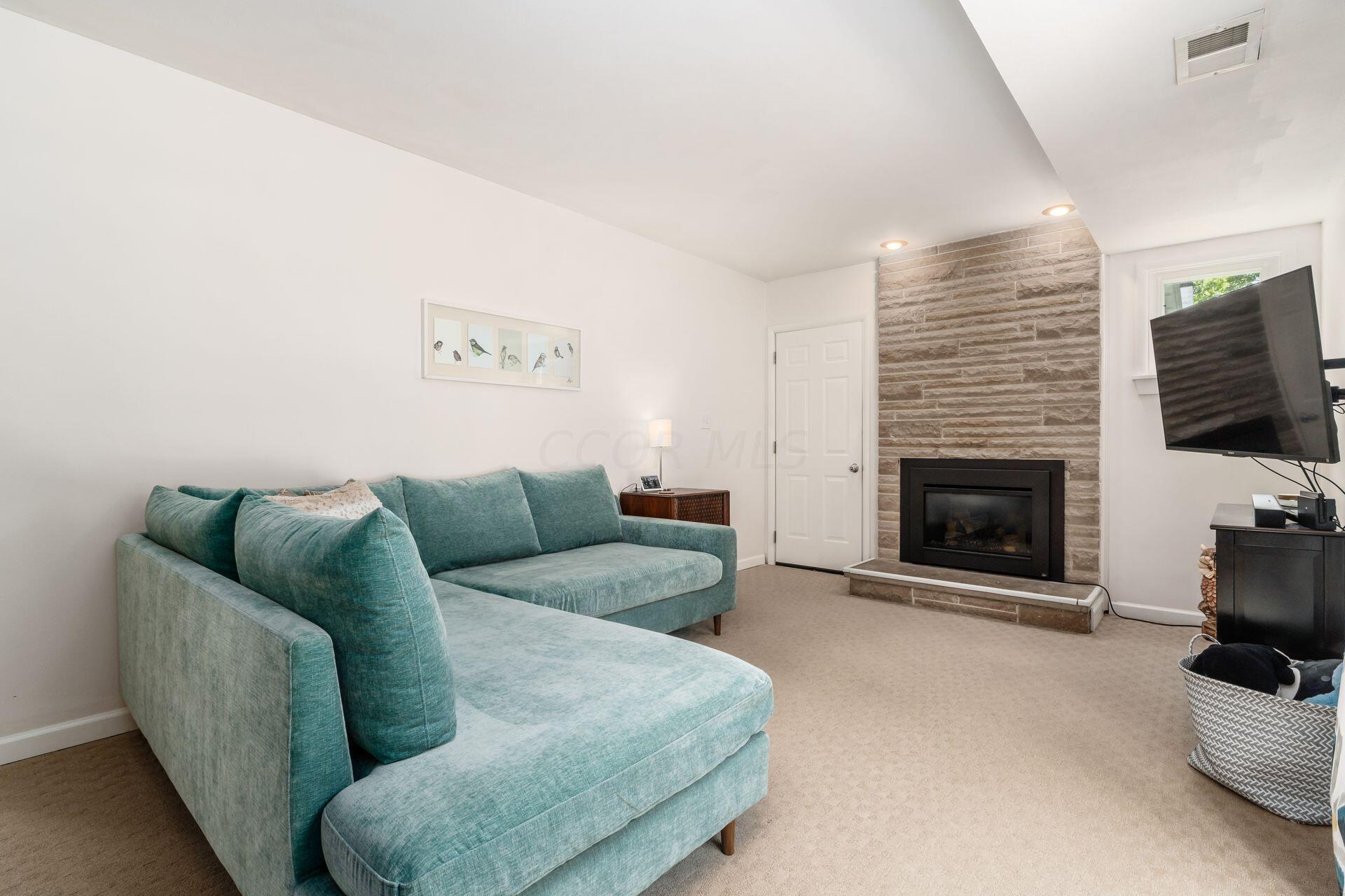 725 Olde Orchard Court