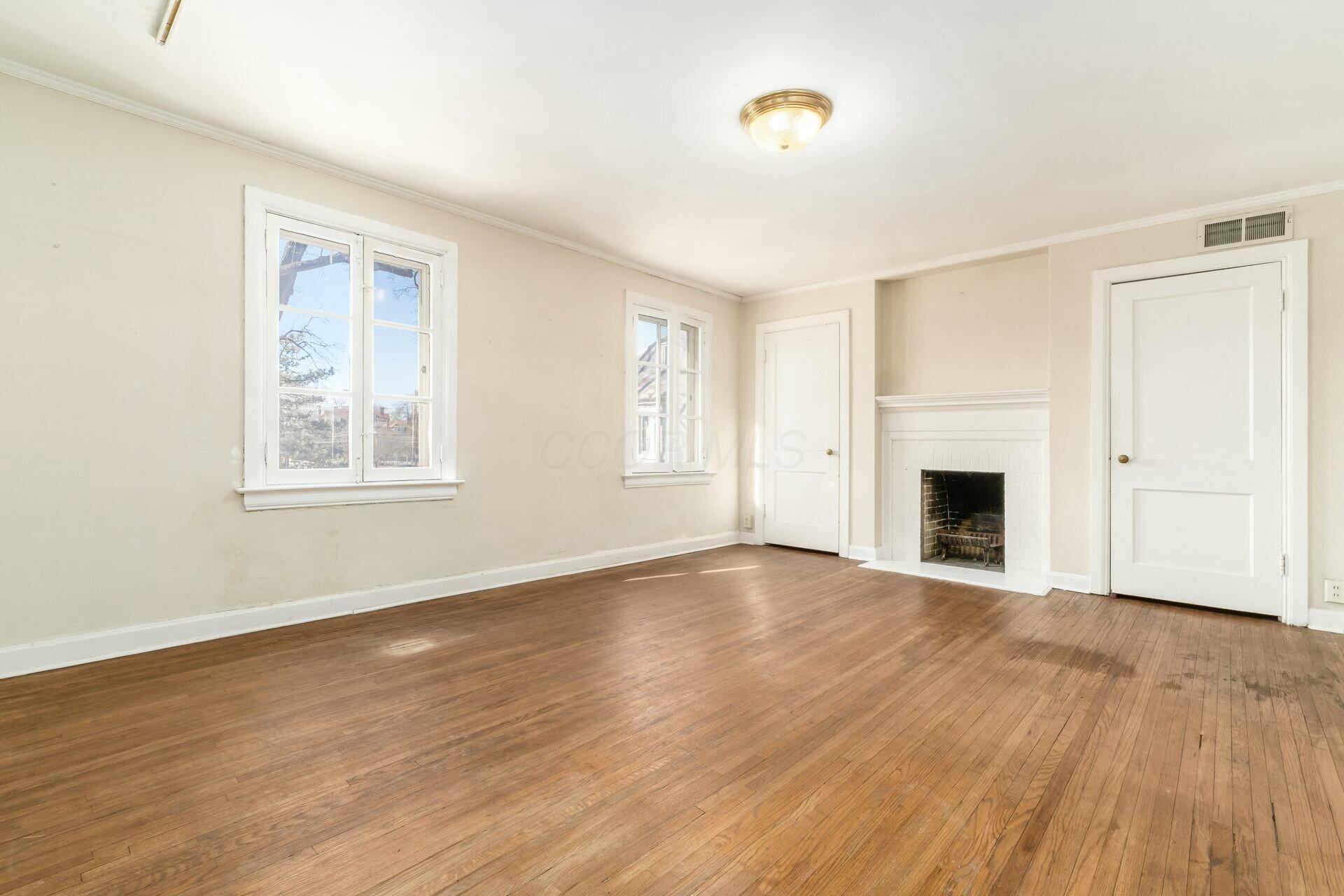 32 Brunson Avenue, 10