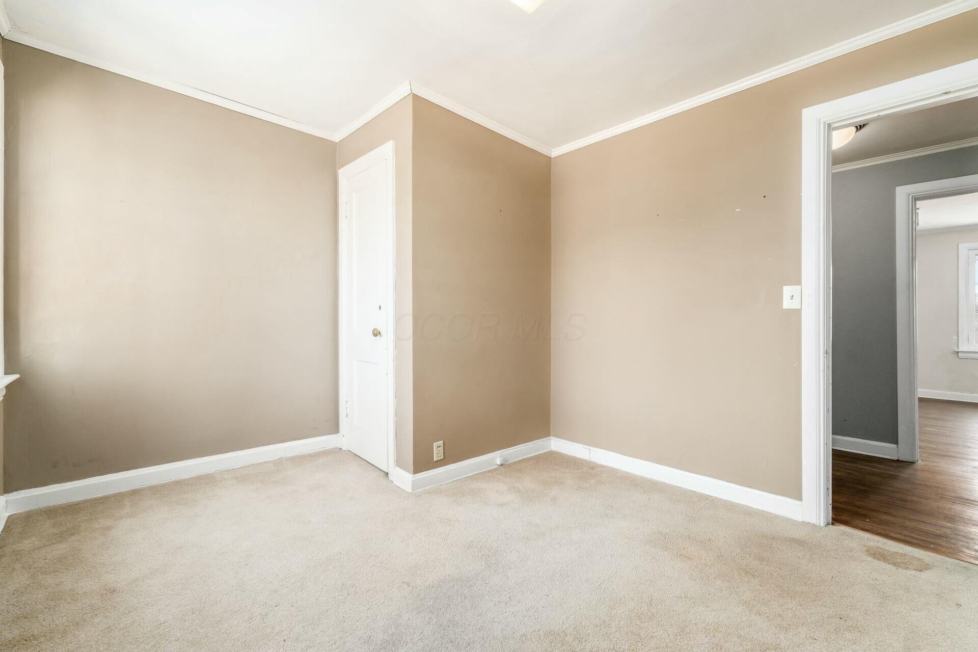 32 Brunson Avenue, 10