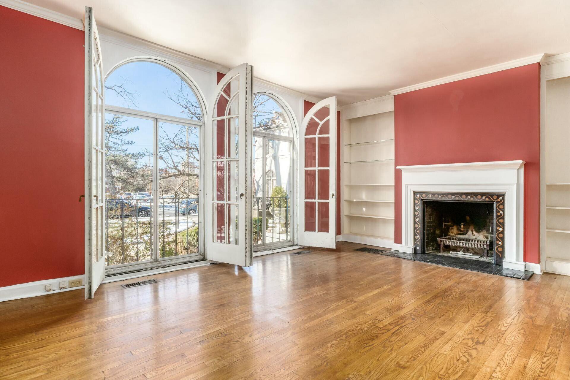 32 Brunson Avenue, 10