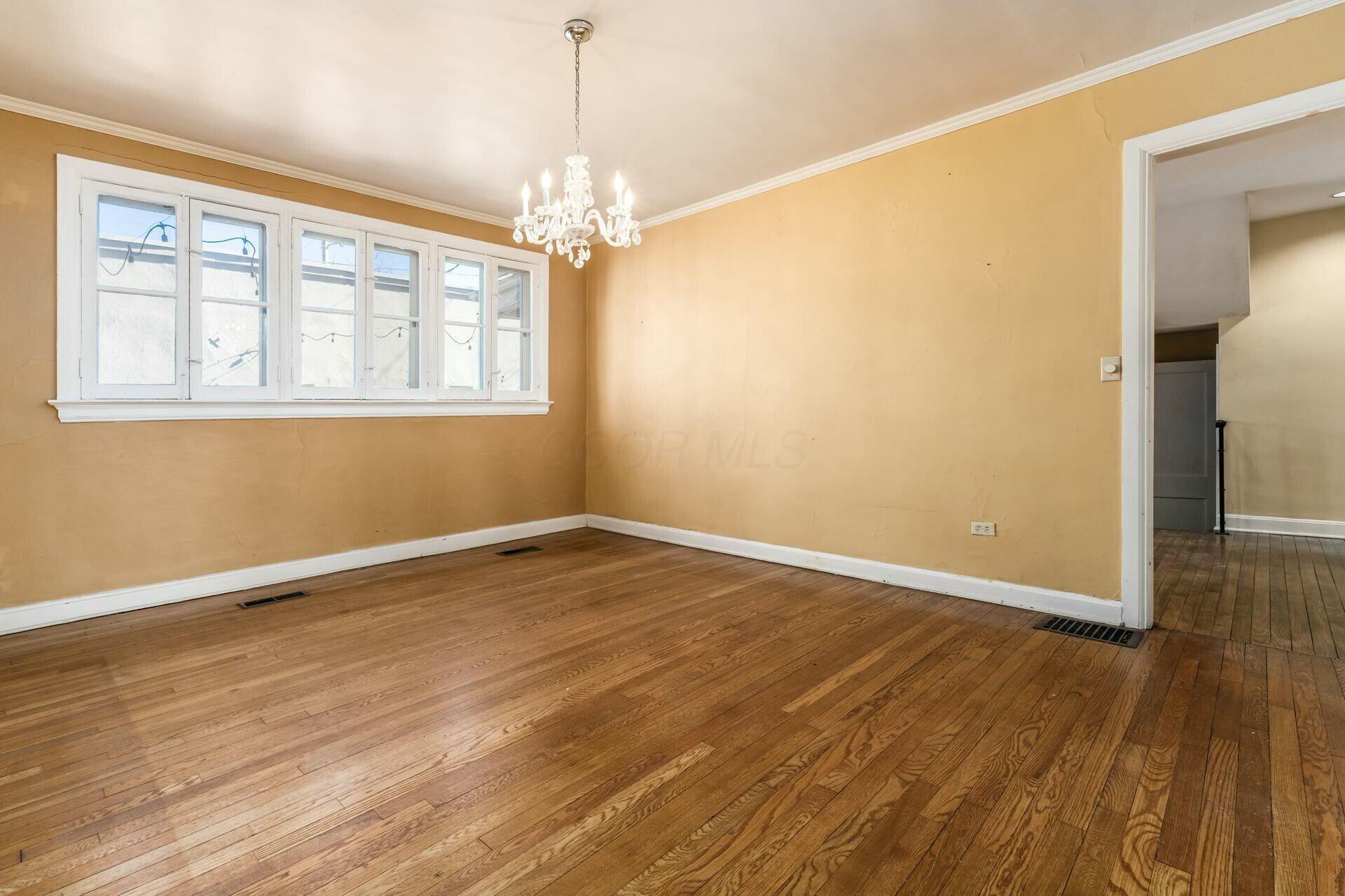 32 Brunson Avenue, 10
