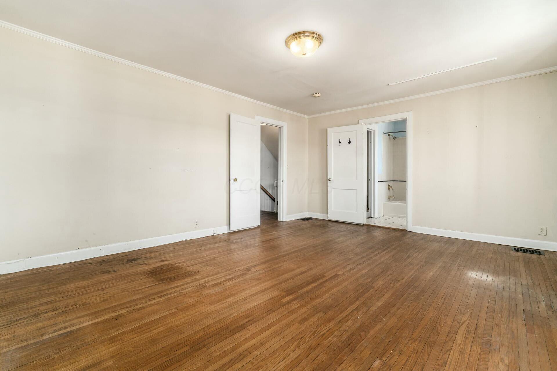 32 Brunson Avenue, 10