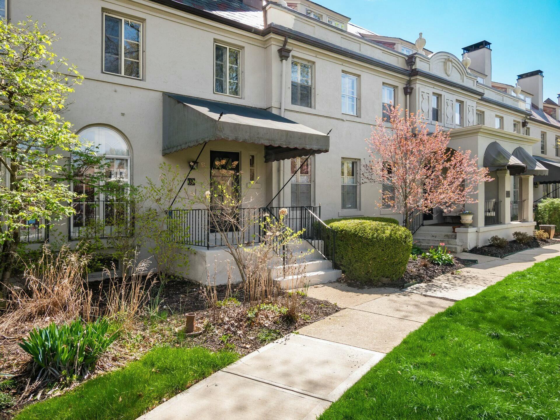 32 Brunson Avenue, 10