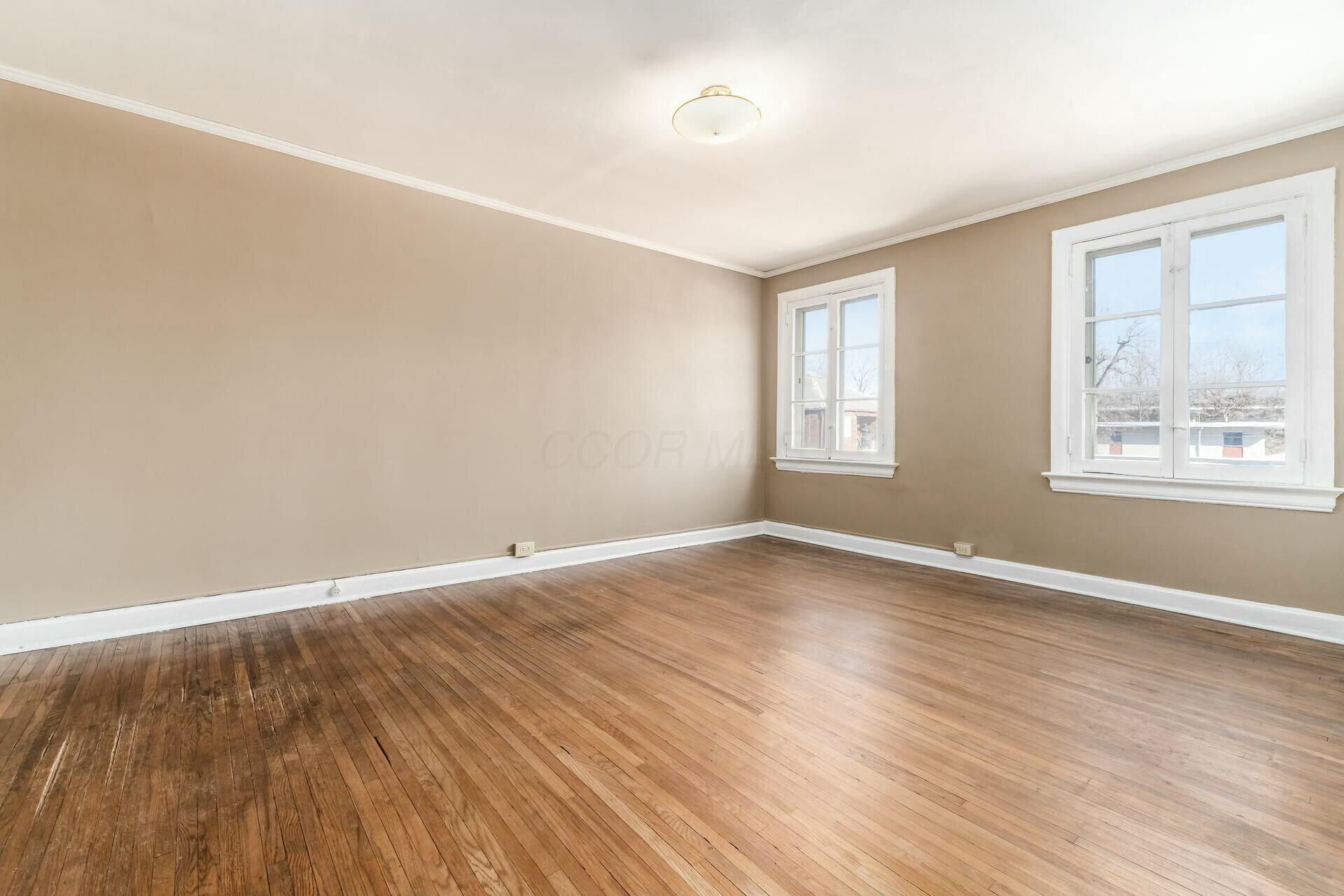 32 Brunson Avenue, 10
