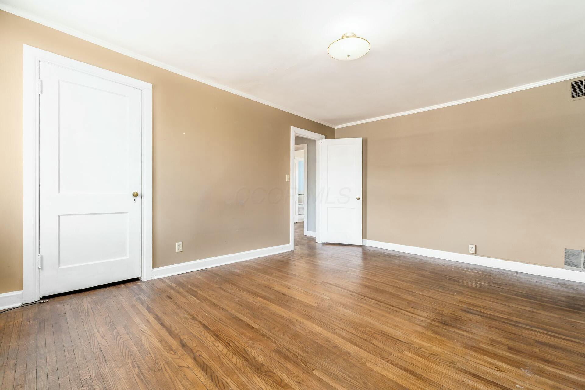 32 Brunson Avenue, 10