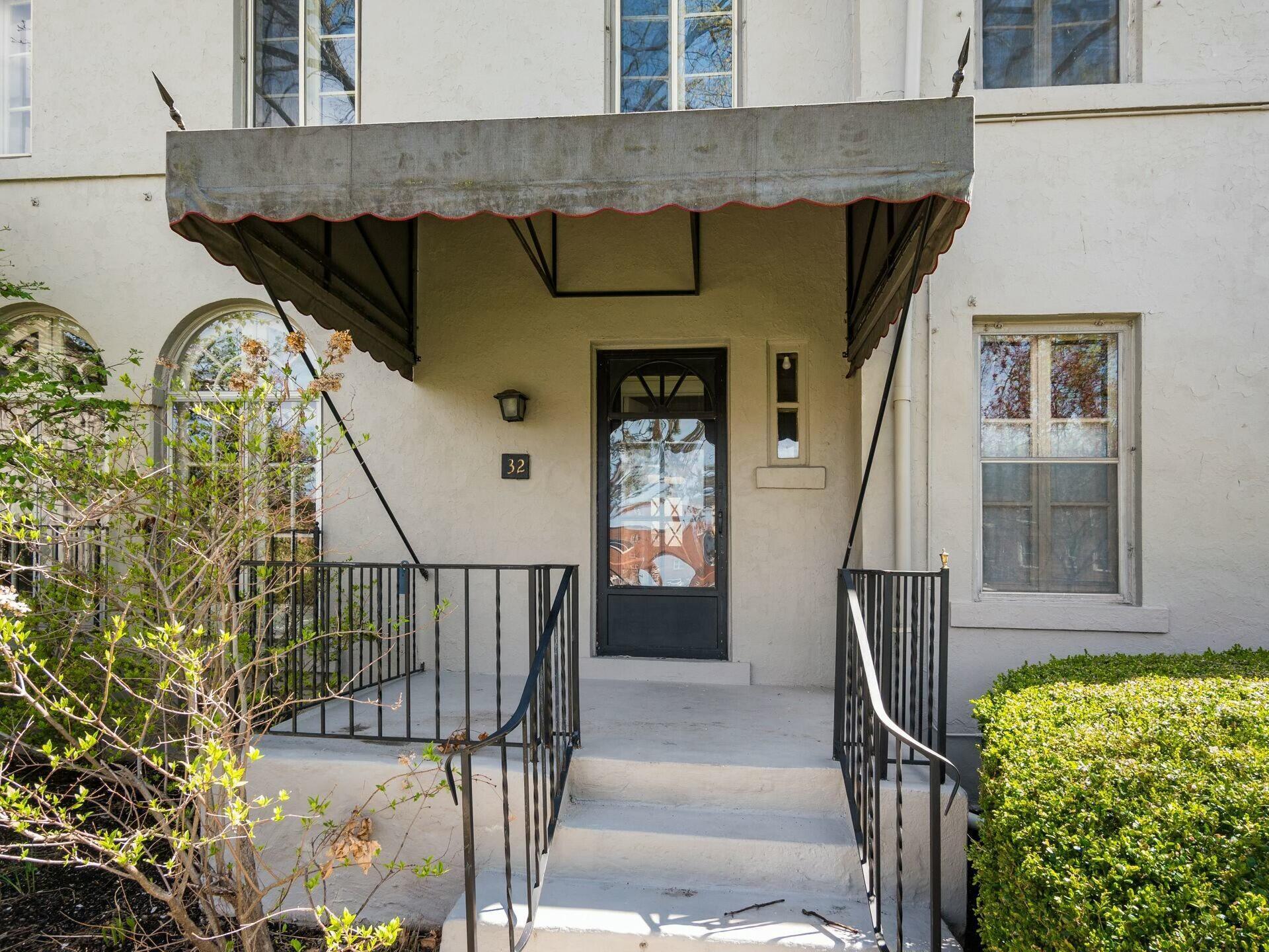 32 Brunson Avenue, 10