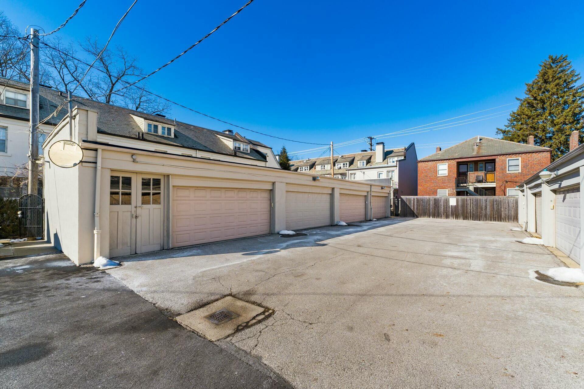 32 Brunson Avenue, 10