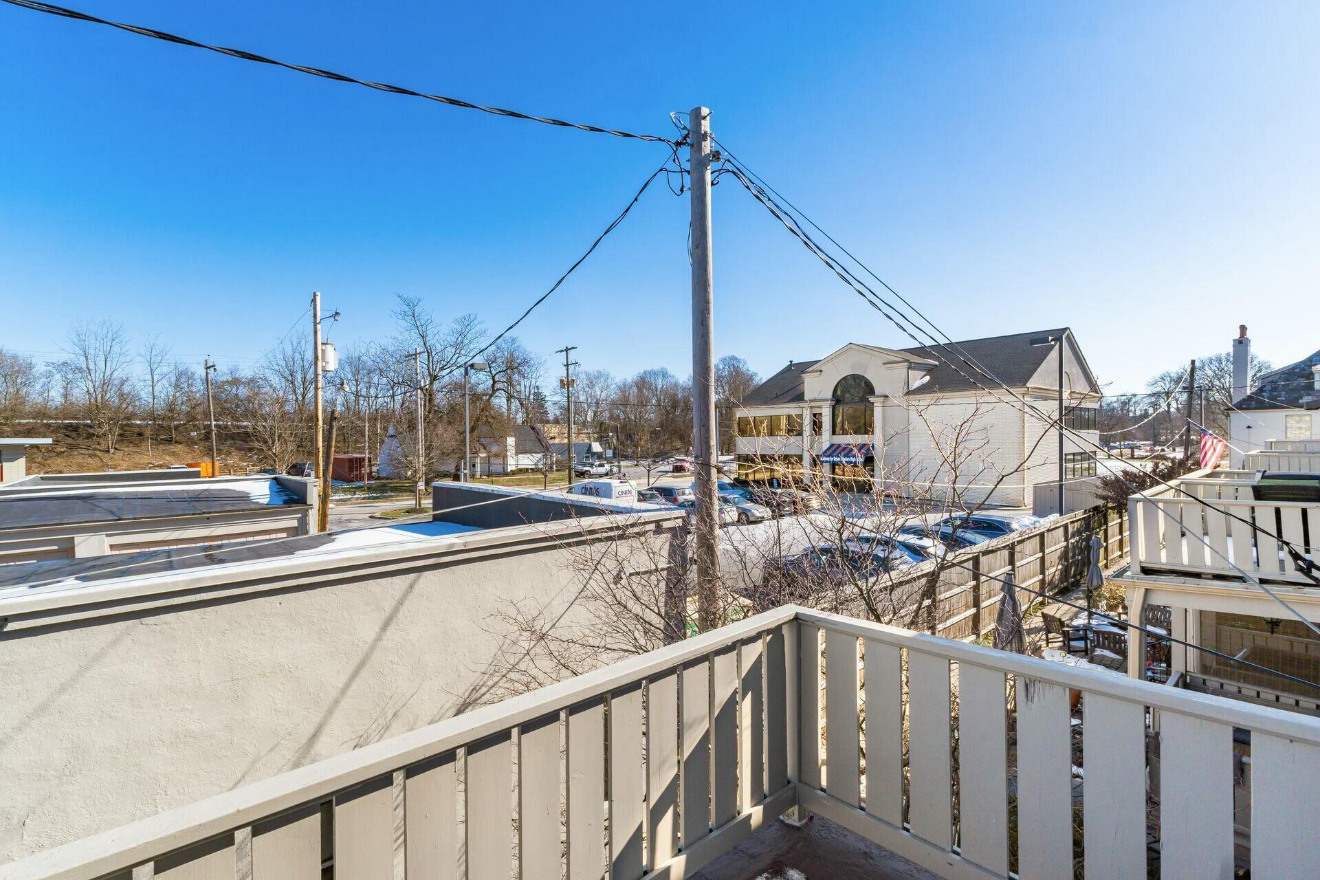 32 Brunson Avenue, 10