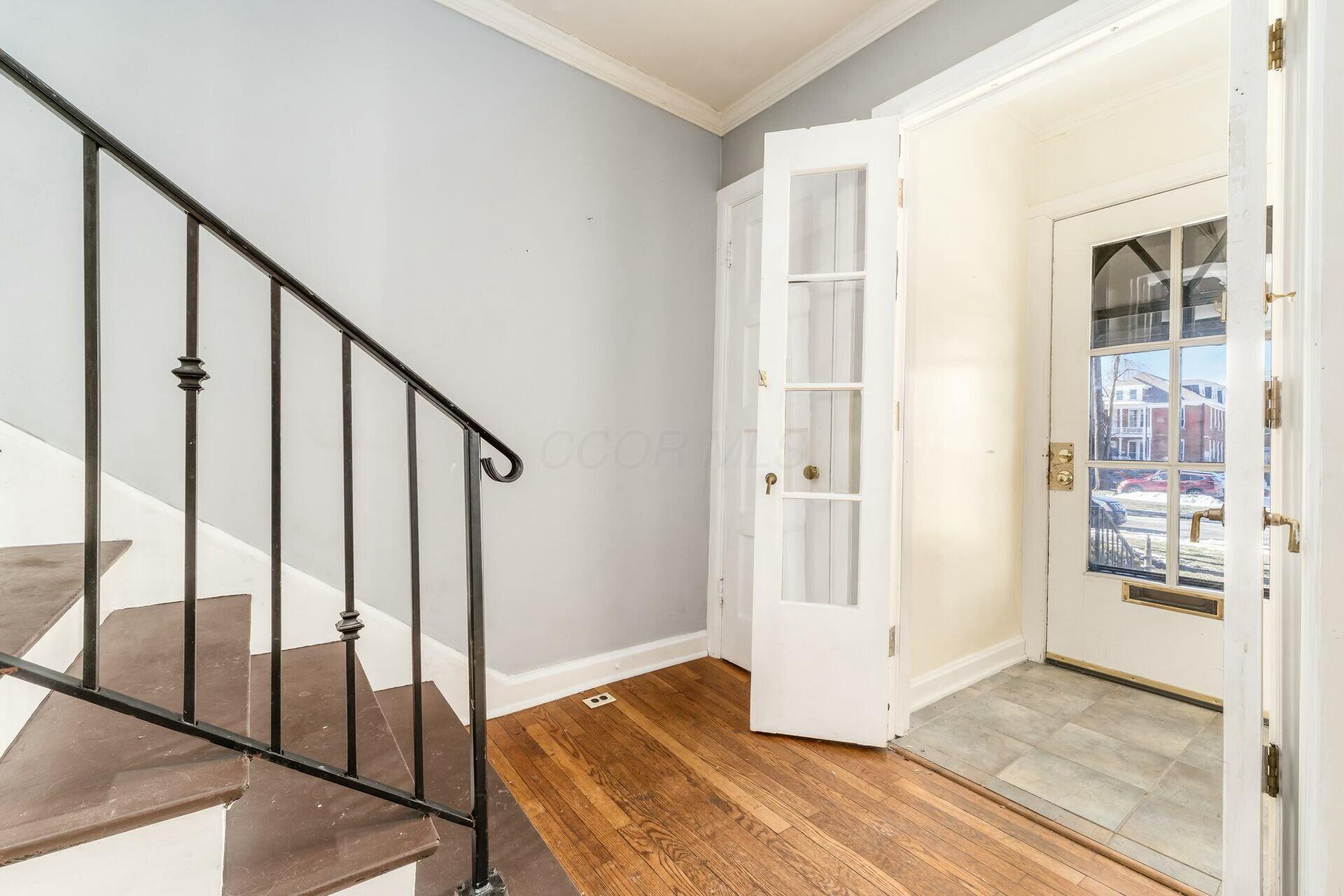 32 Brunson Avenue, 10