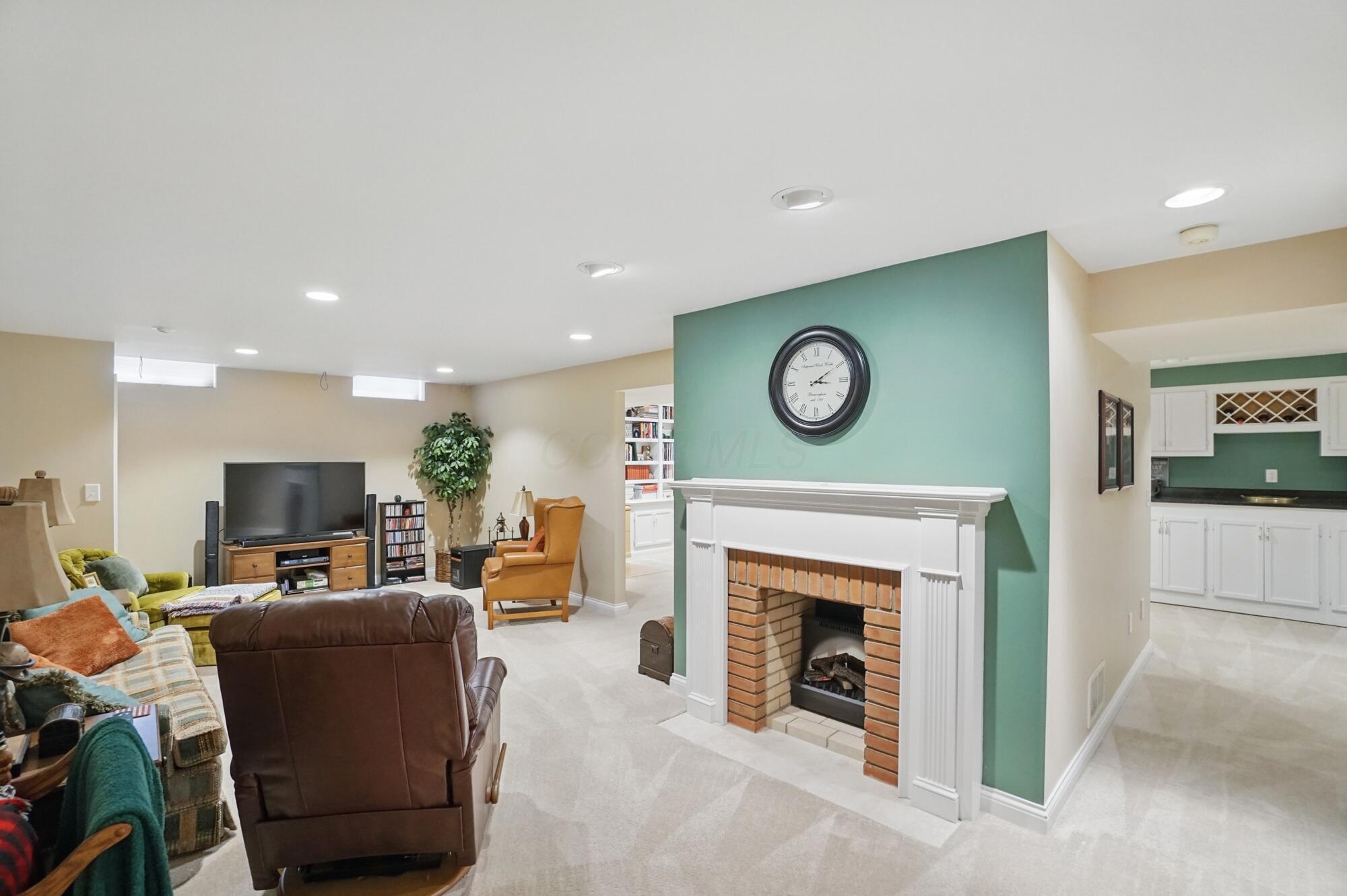 199 Briarbend Boulevard