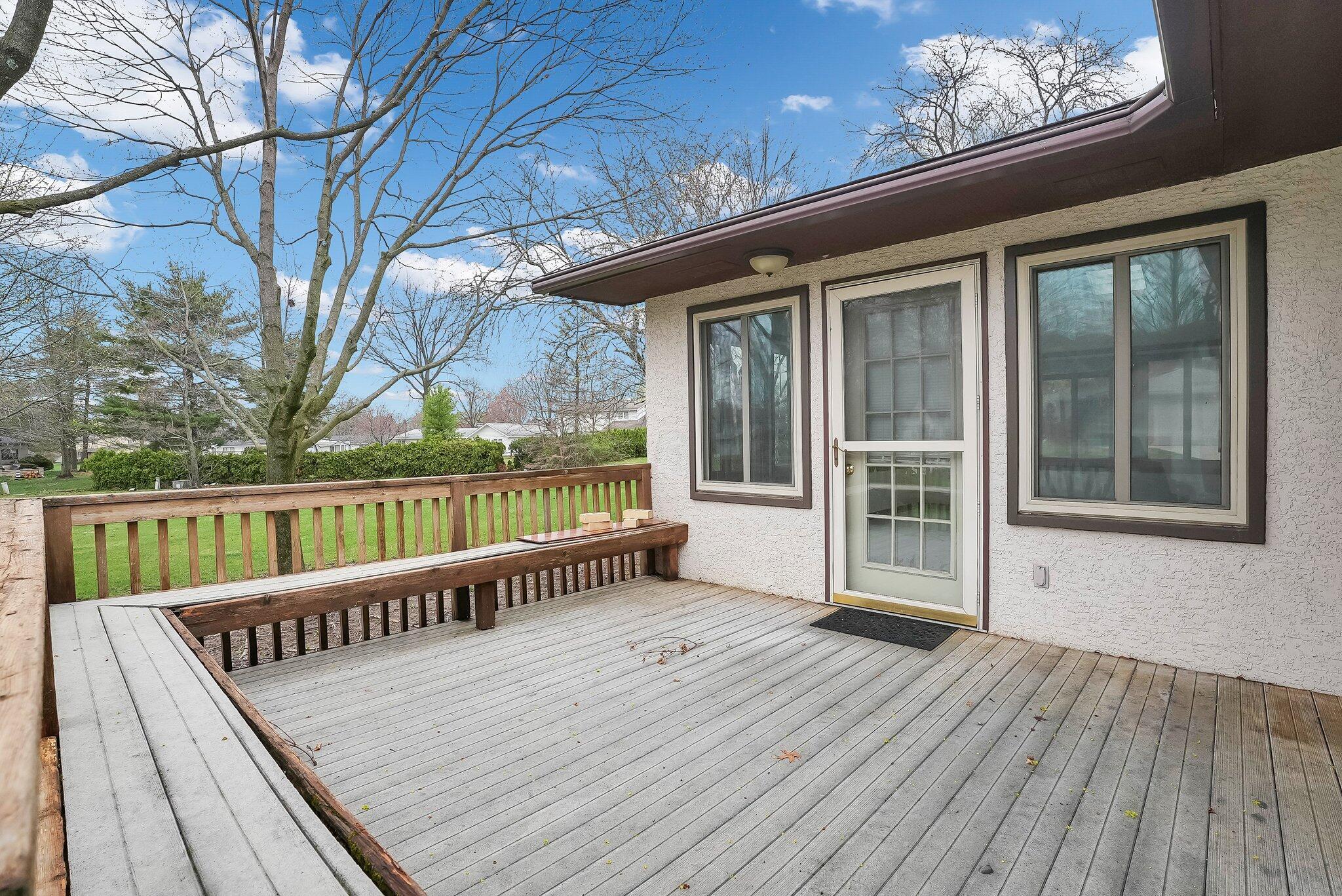 821 Strawberry Hill Road E