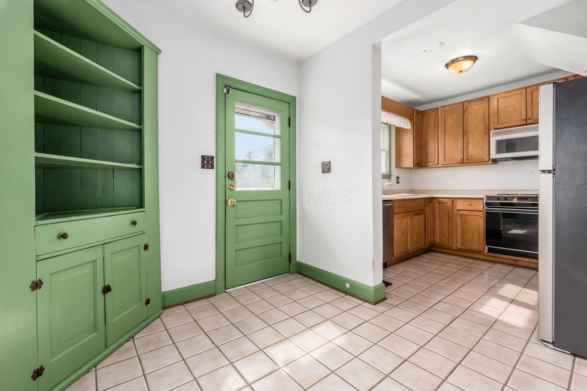 262 N Ardmore Road
