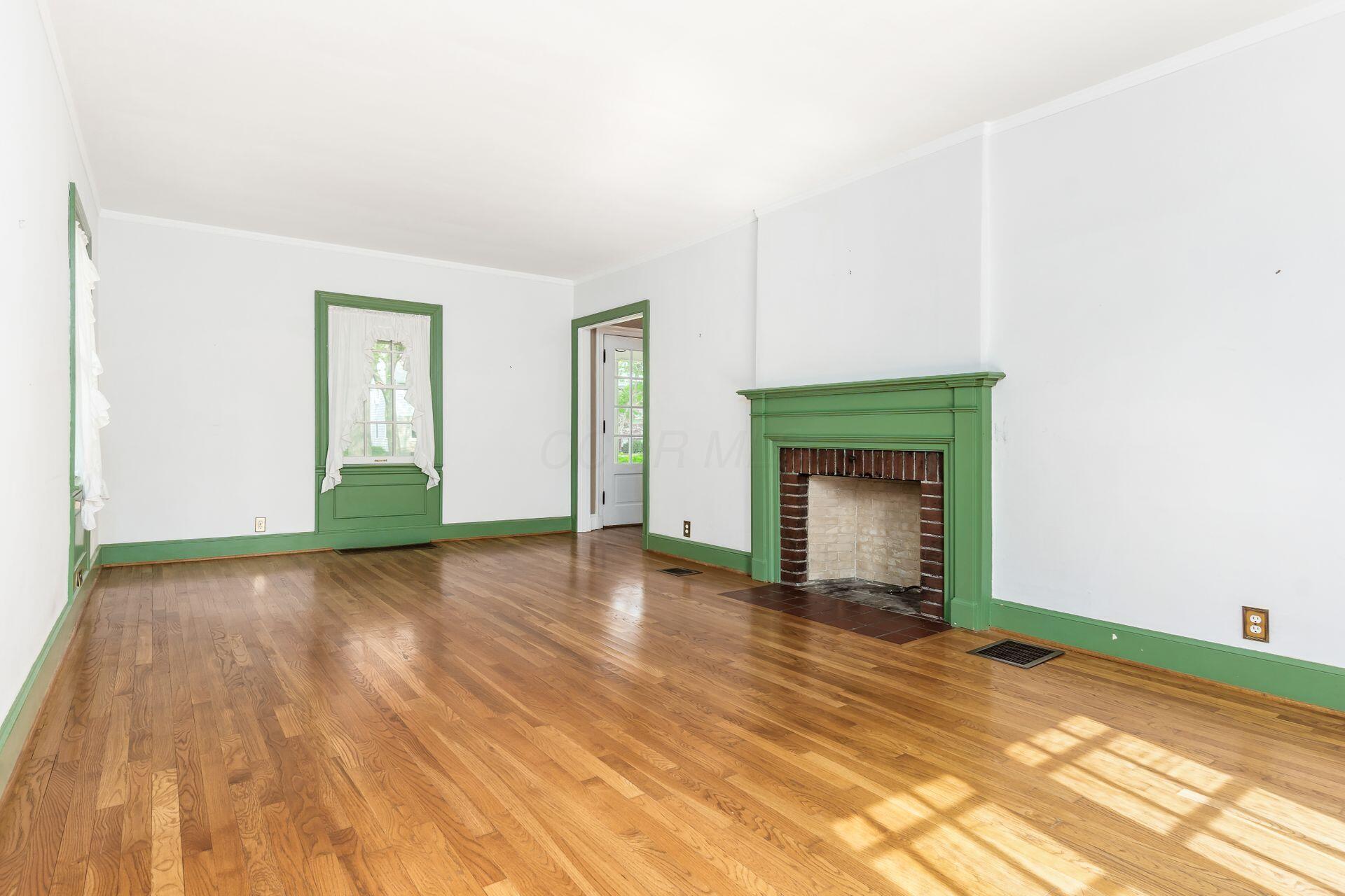 262 N Ardmore Road