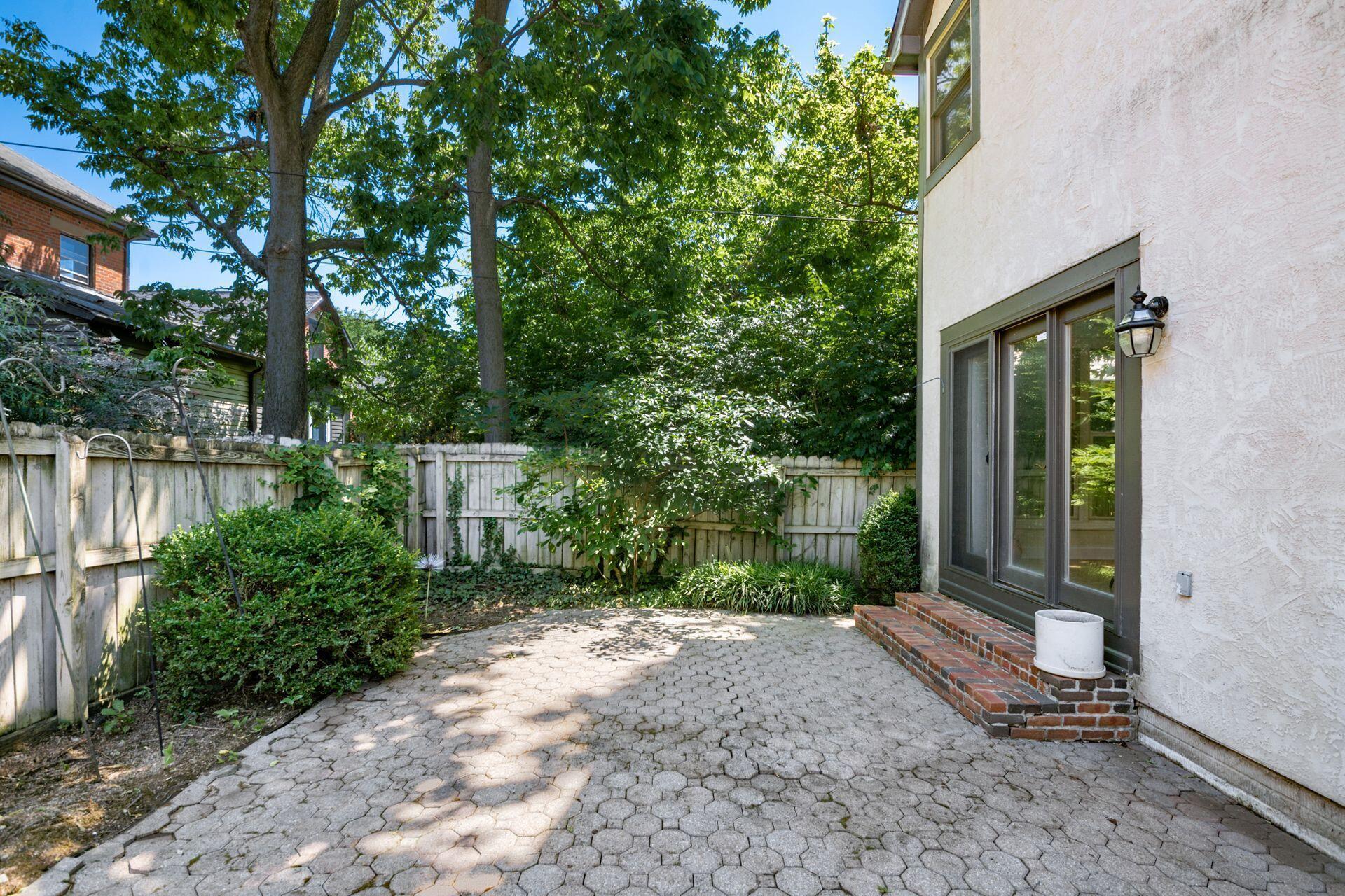 652 Brust Street
