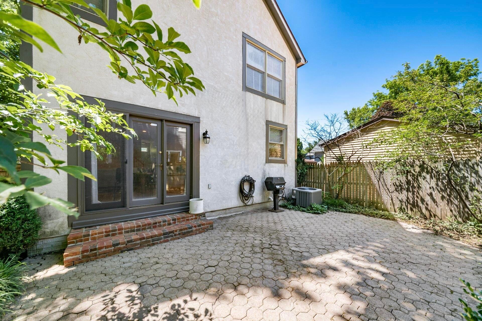 652 Brust Street