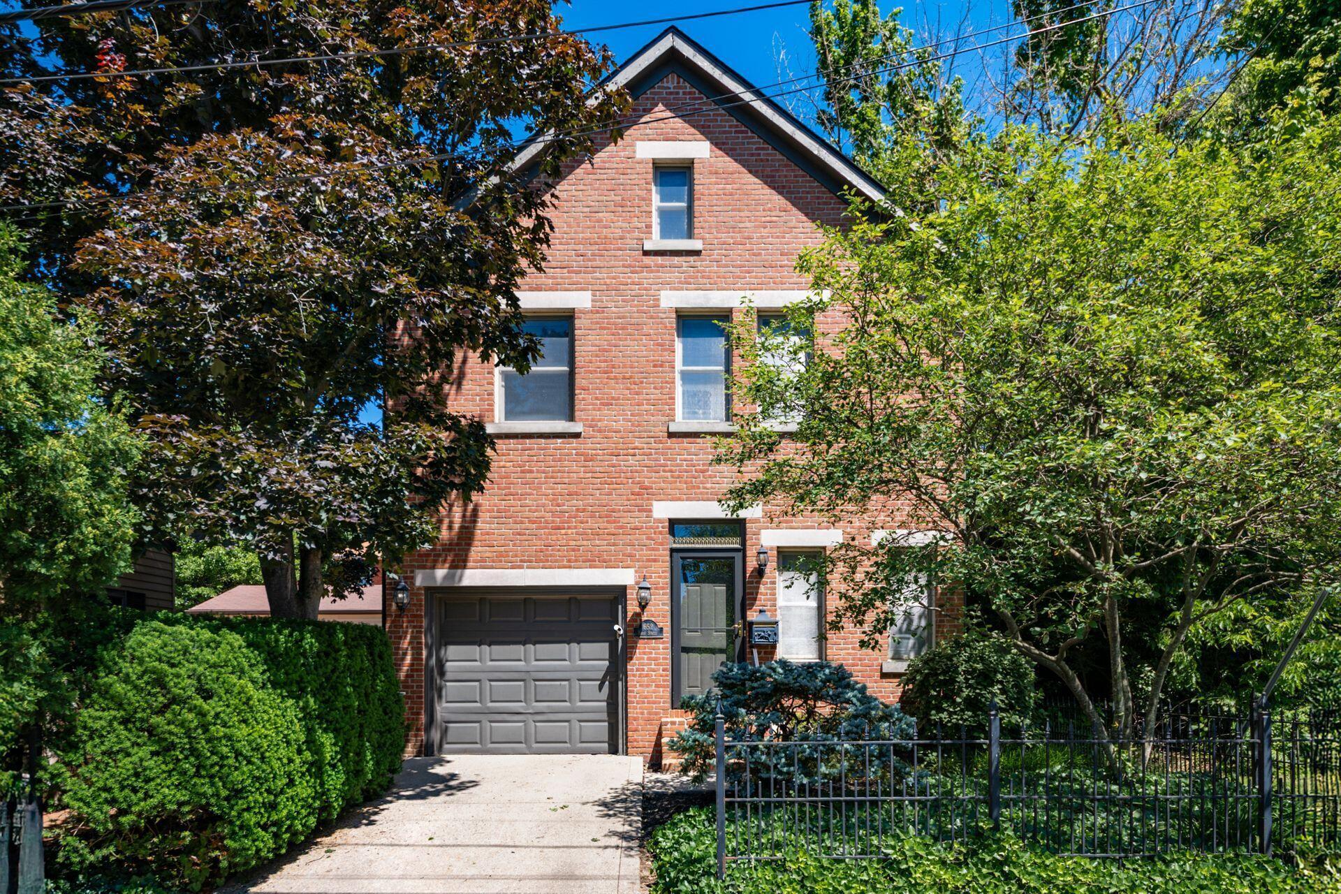 652 Brust Street