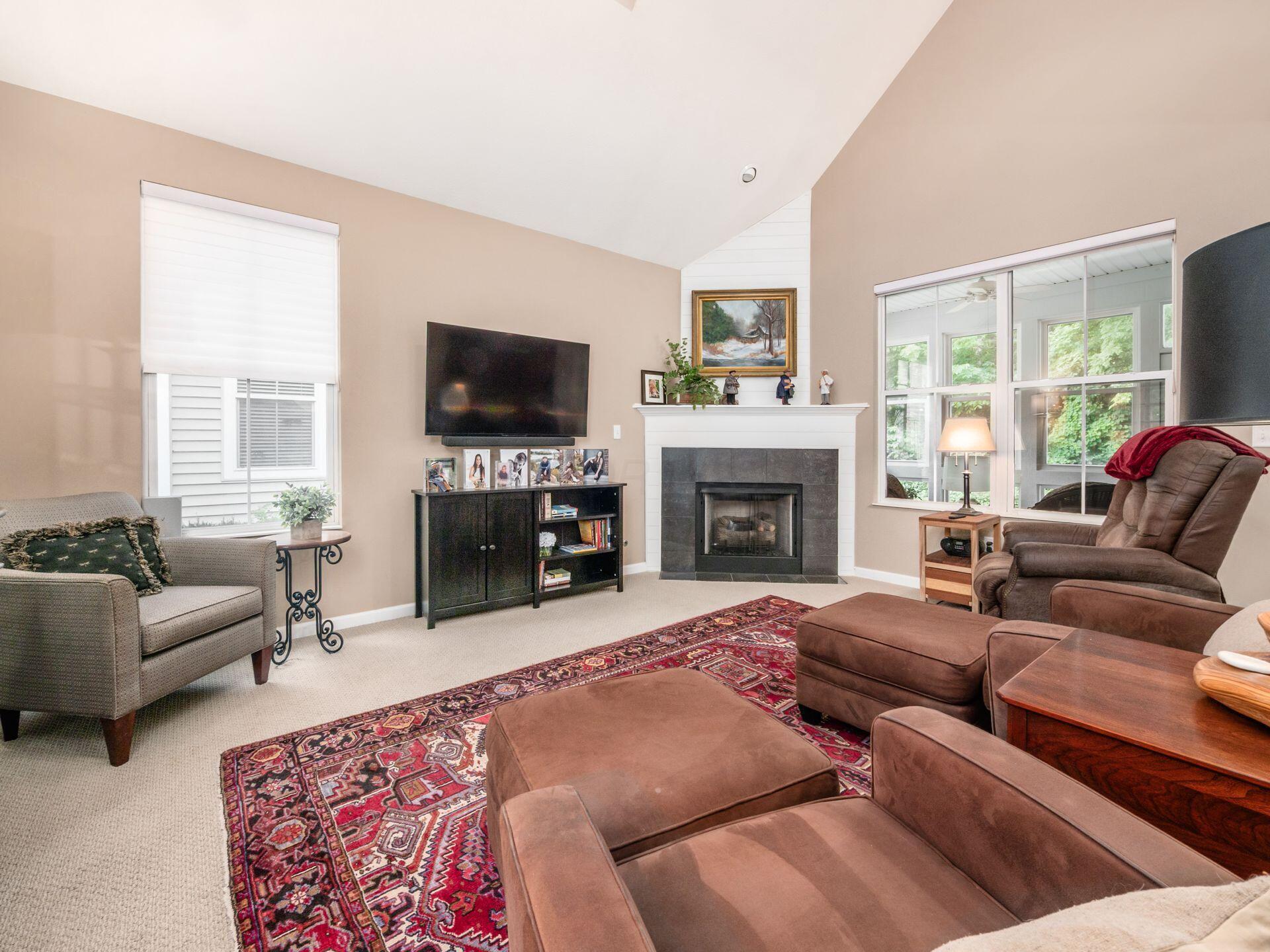 493 Westgreen Lane