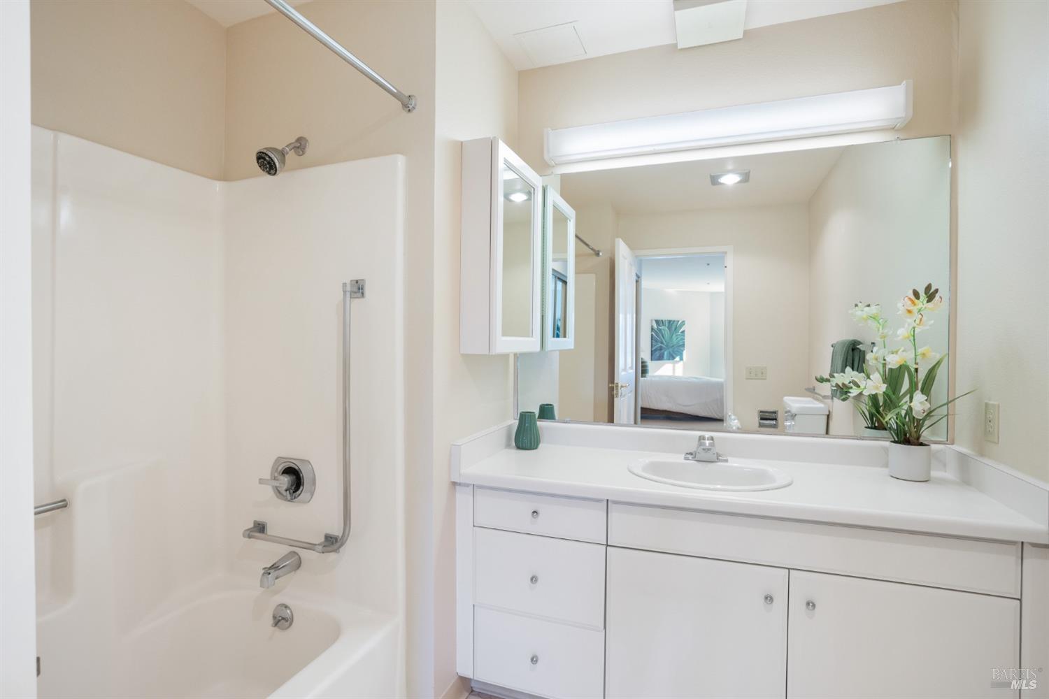 100 Thorndale Dr #322