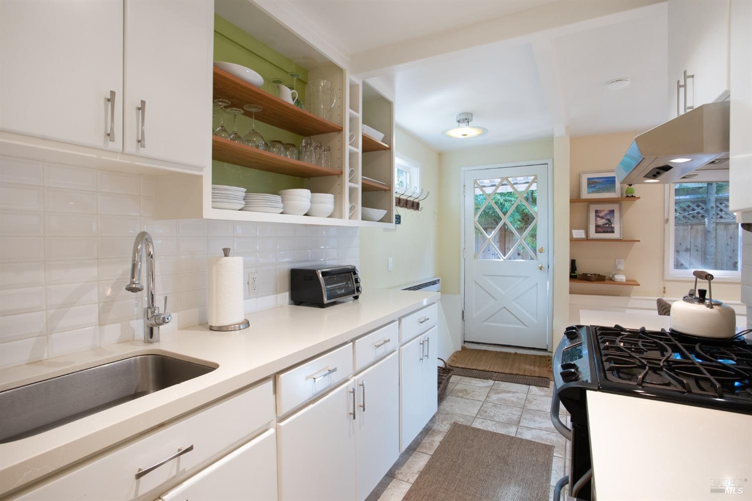 435 E Blithedale Ave