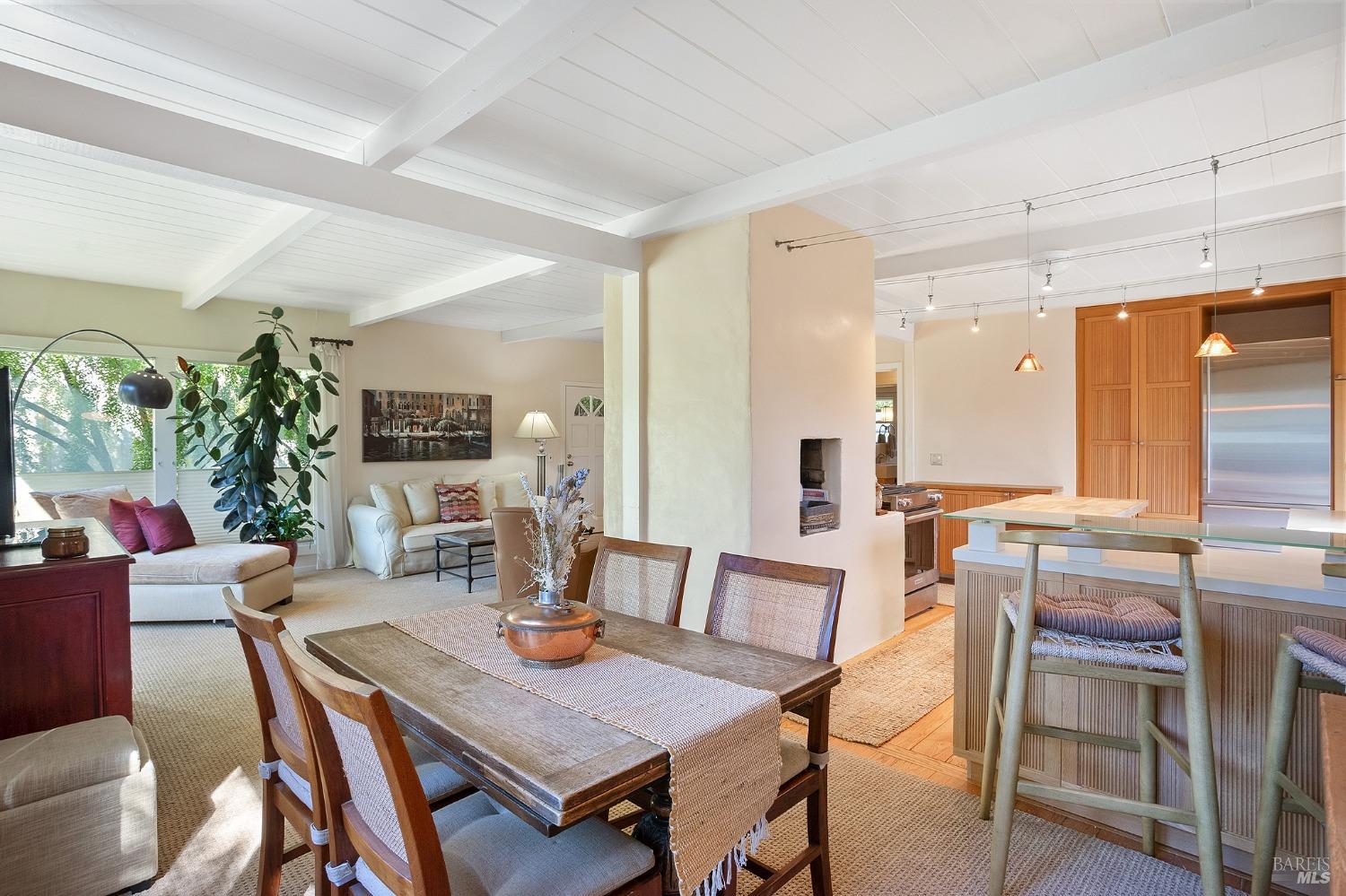 435 E Blithedale Ave