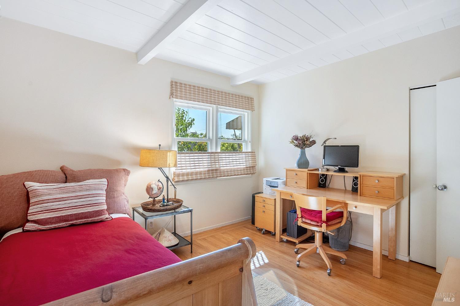 435 E Blithedale Ave