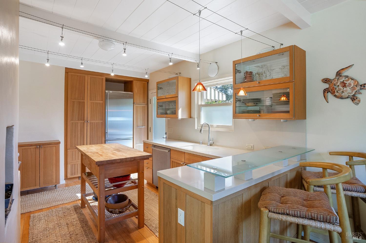 435 E Blithedale Ave