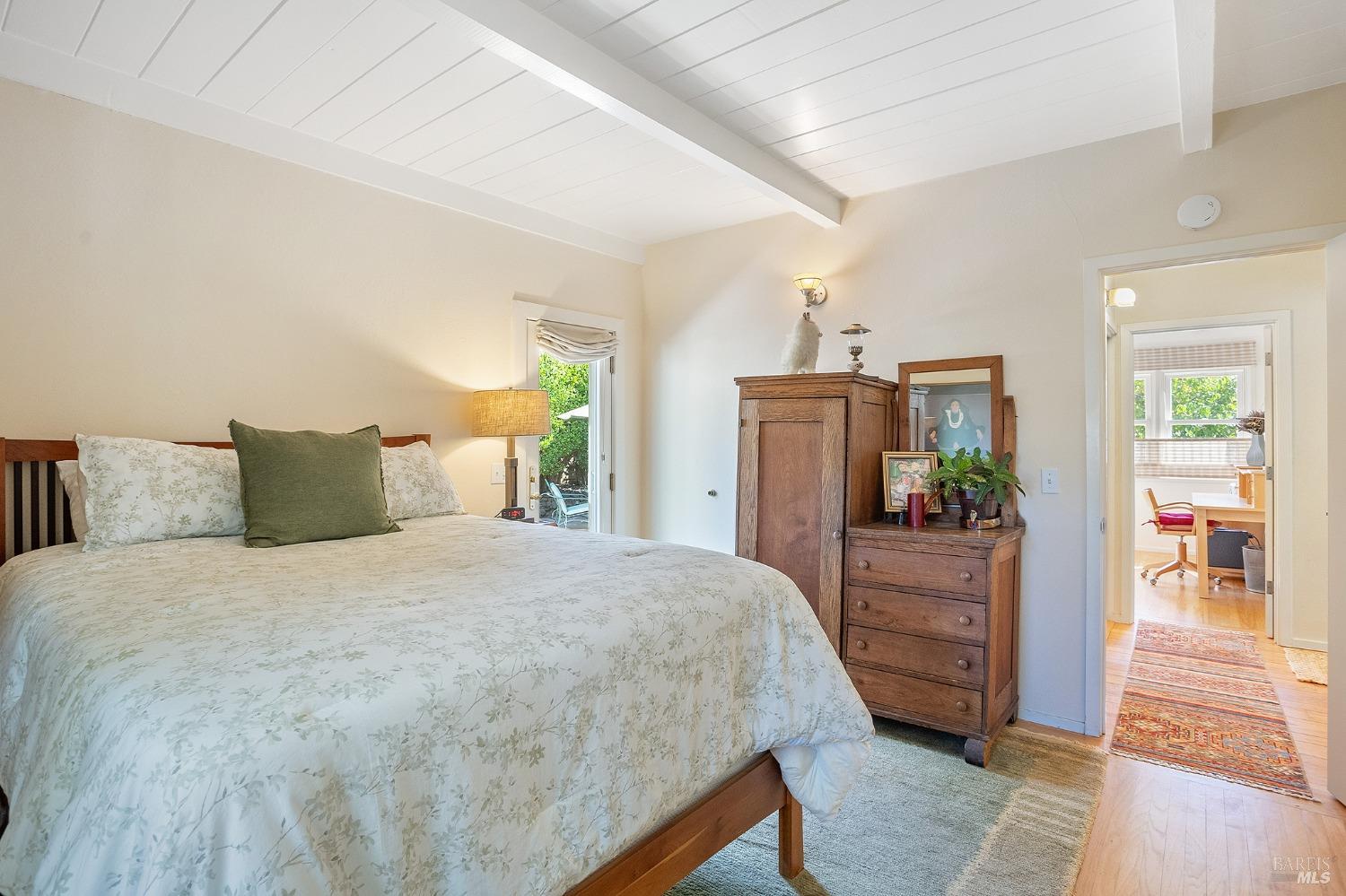 435 E Blithedale Ave