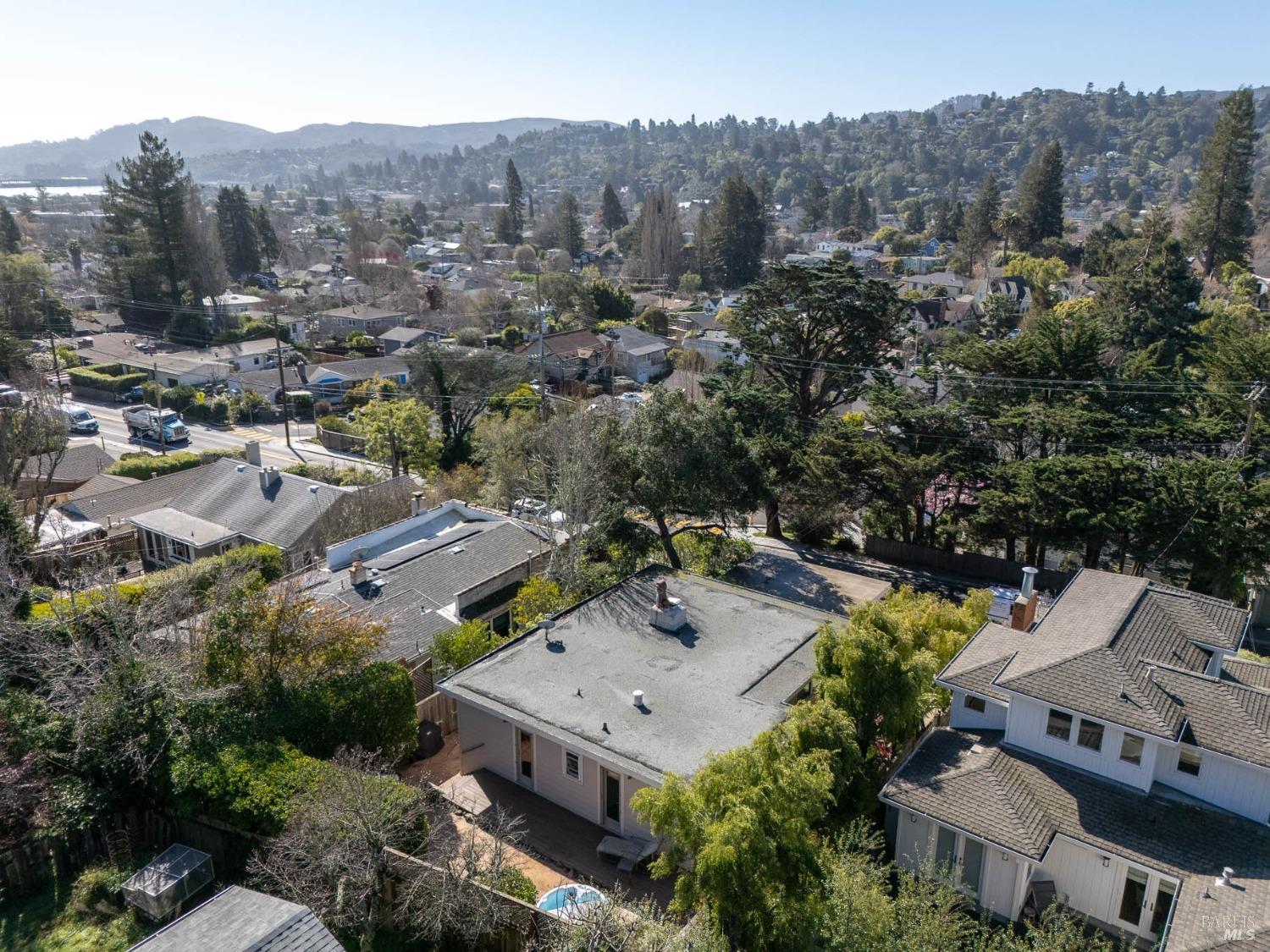 435 E Blithedale Ave